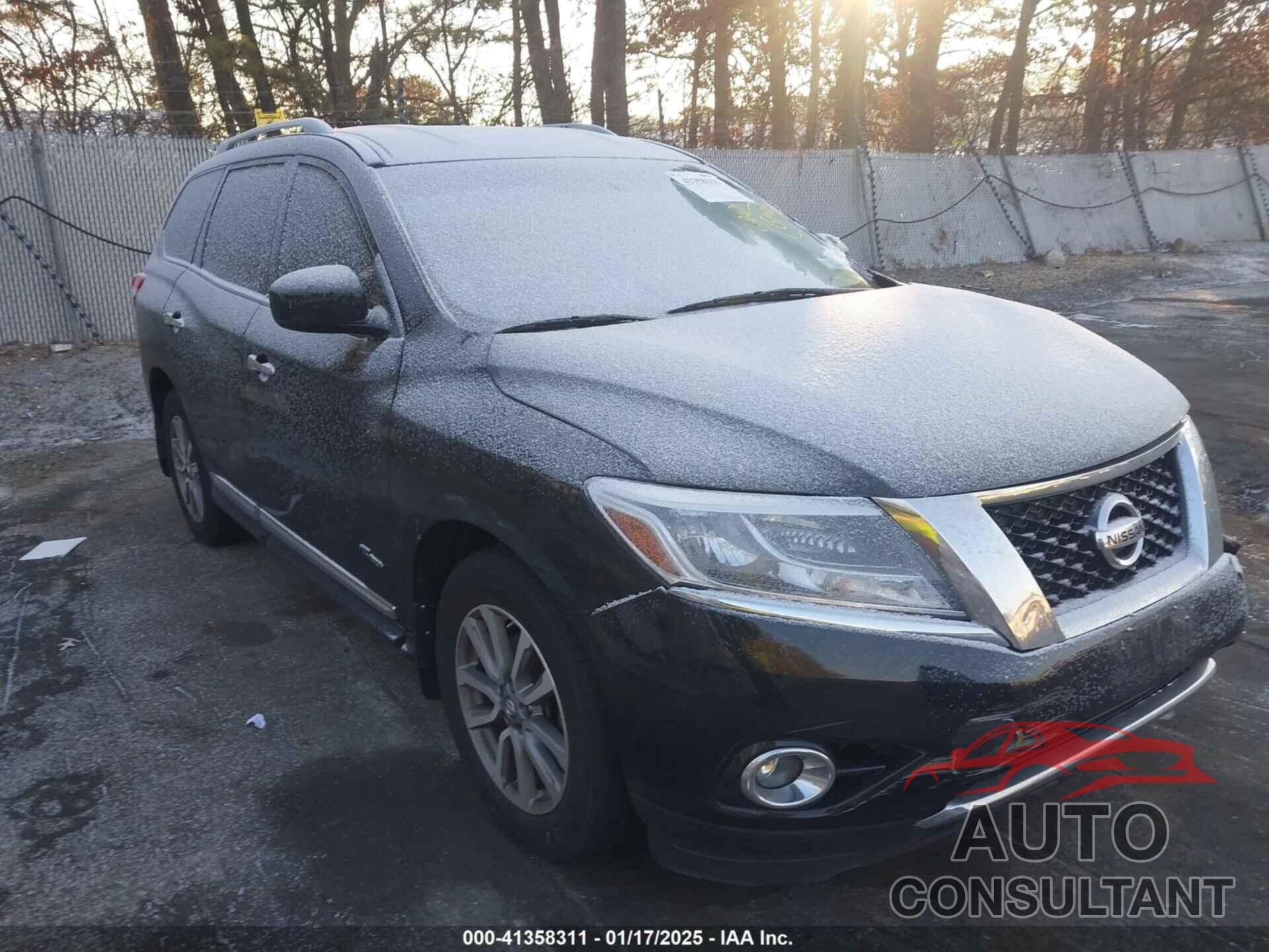 NISSAN PATHFINDER HYBRID 2014 - 5N1CR2MM9EC647946