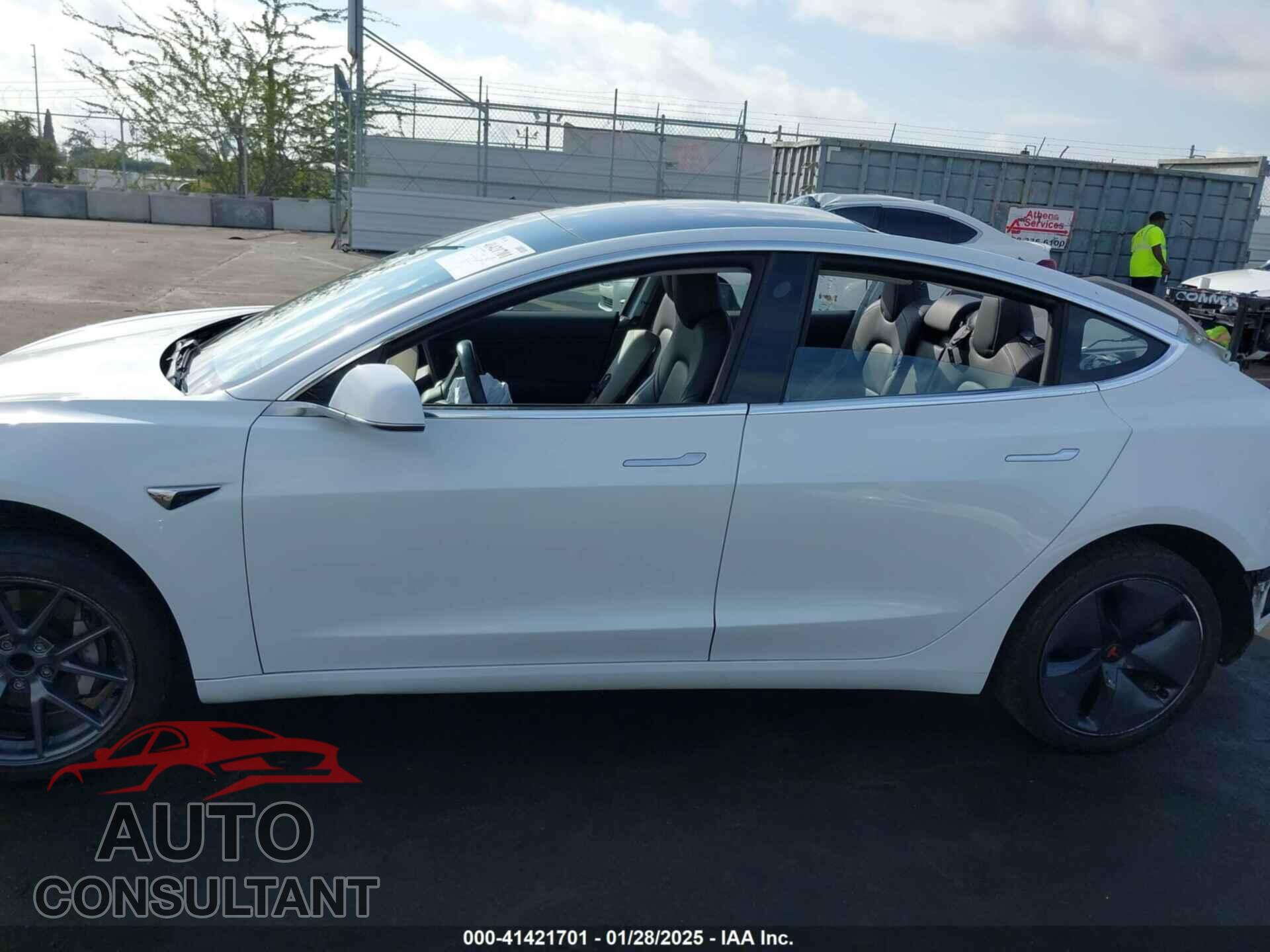 TESLA MODEL 3 2018 - 5YJ3E1EA8JF041002