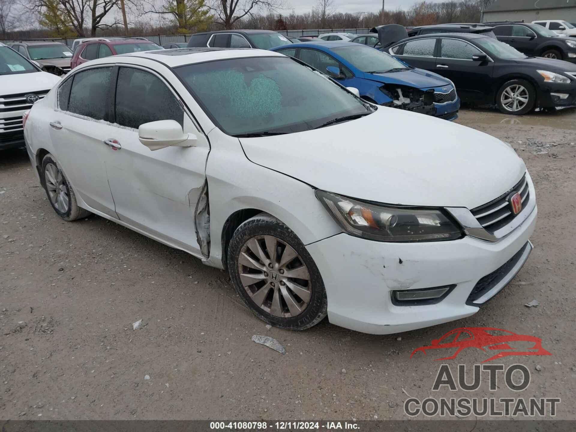 HONDA ACCORD 2013 - 1HGCR3F88DA004610