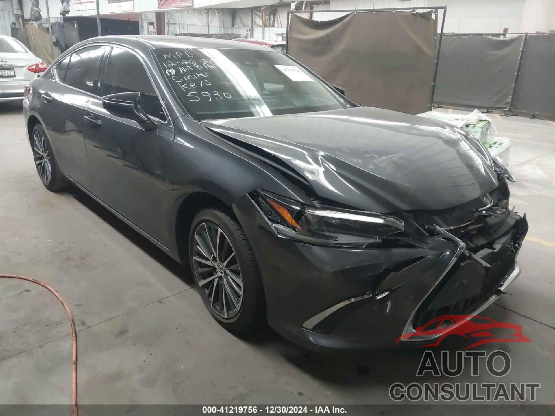 LEXUS ES 300H 2023 - 58ADA1C19PU035930