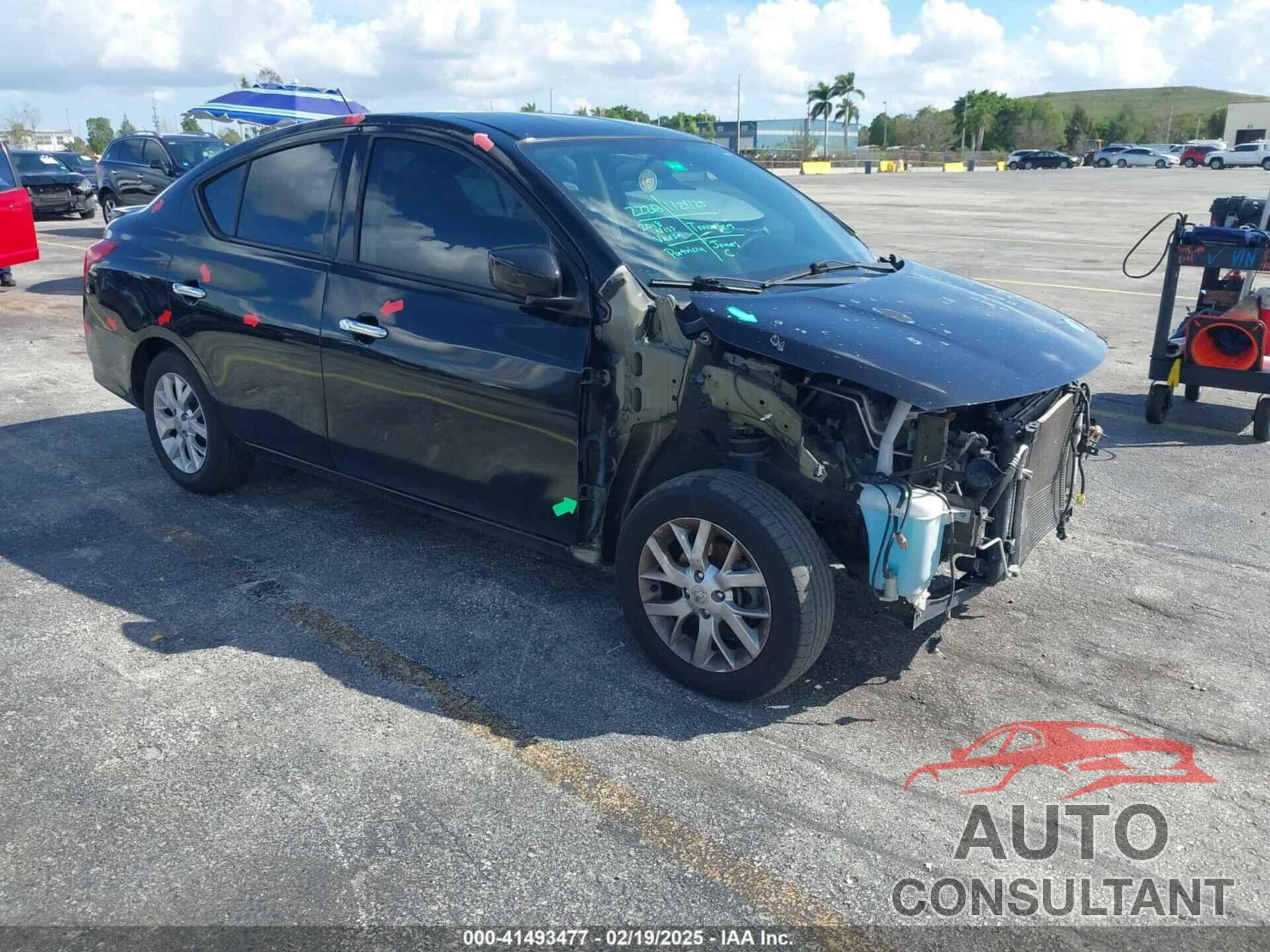 NISSAN VERSA 2018 - 3N1CN7AP2JL871539