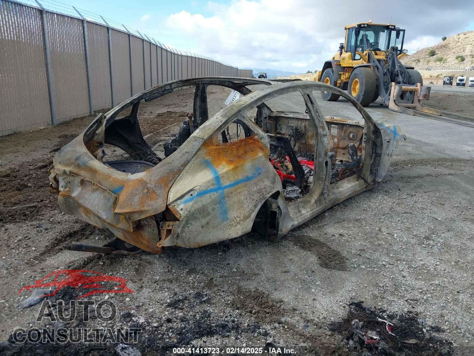 TESLA MODEL 3 2018 - 5YJ3E1EB5JF100466