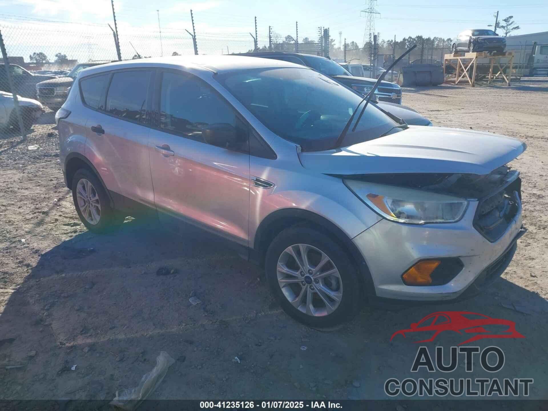 FORD ESCAPE 2017 - 1FMCU0F72HUD81792