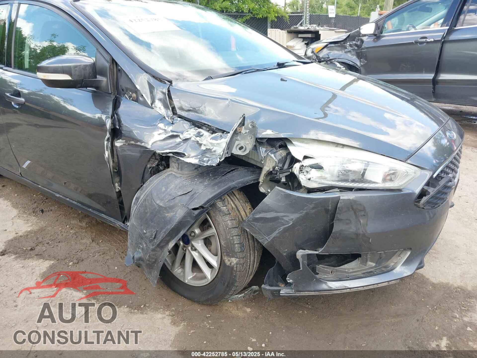 FORD FOCUS 2017 - 1FADP3F28HL263277