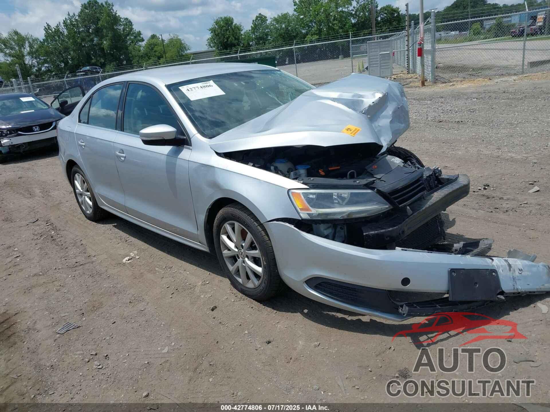 VOLKSWAGEN JETTA 2013 - 3VWDX7AJ1DM215013