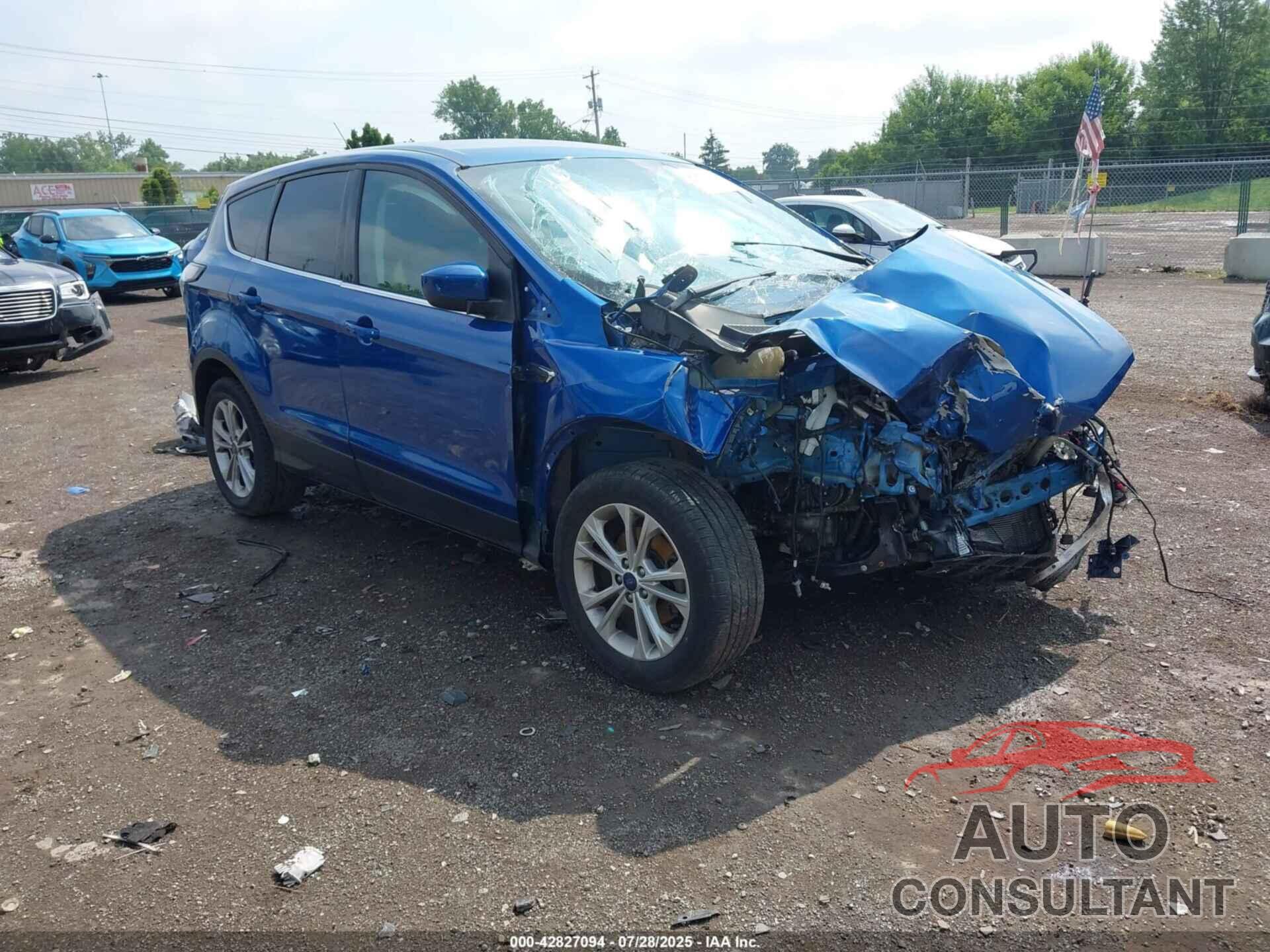 FORD ESCAPE 2017 - 1FMCU0GD6HUA92645