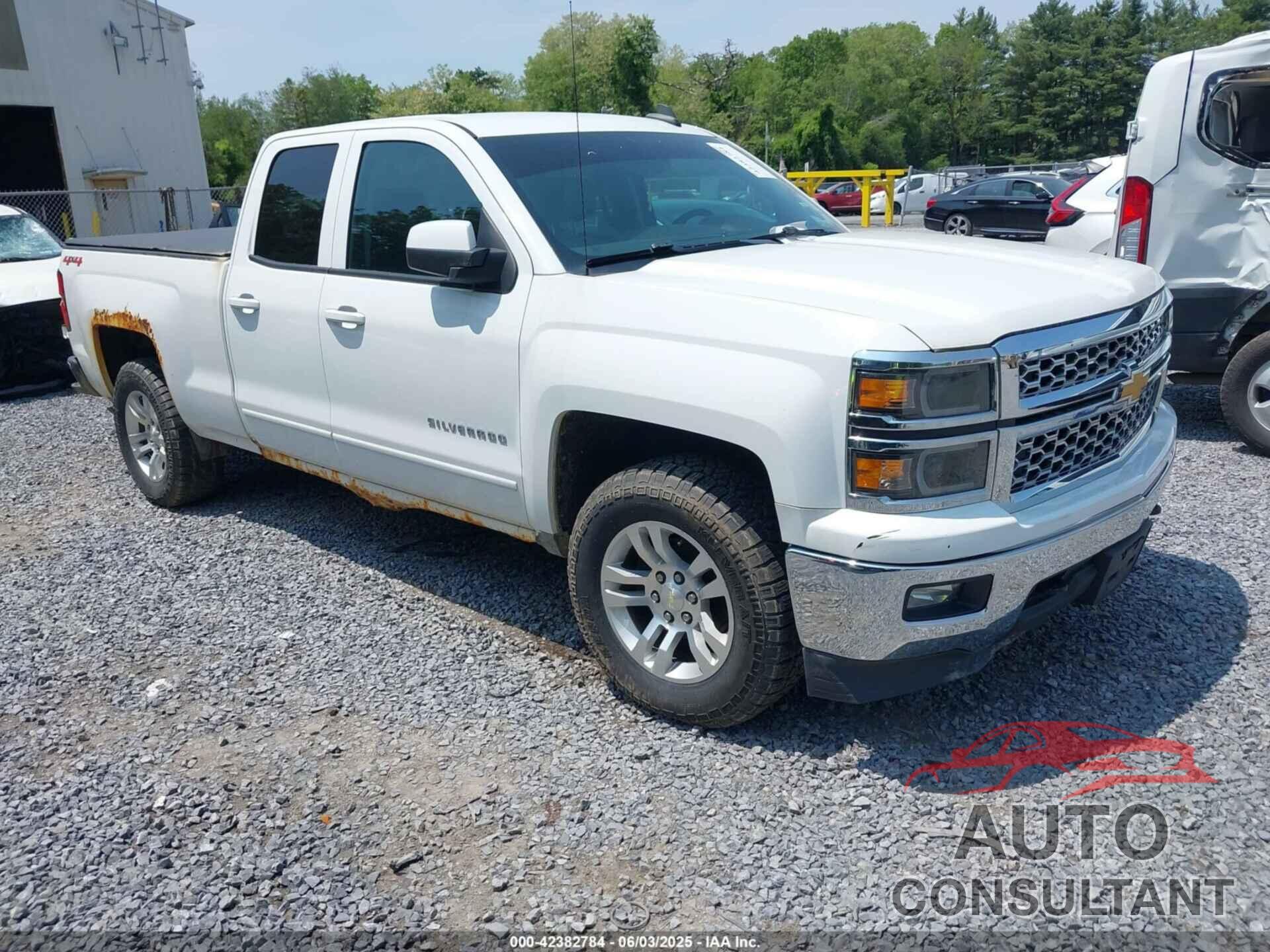 CHEVROLET SILVERADO 1500 2015 - 1GCVKREC8FZ443802