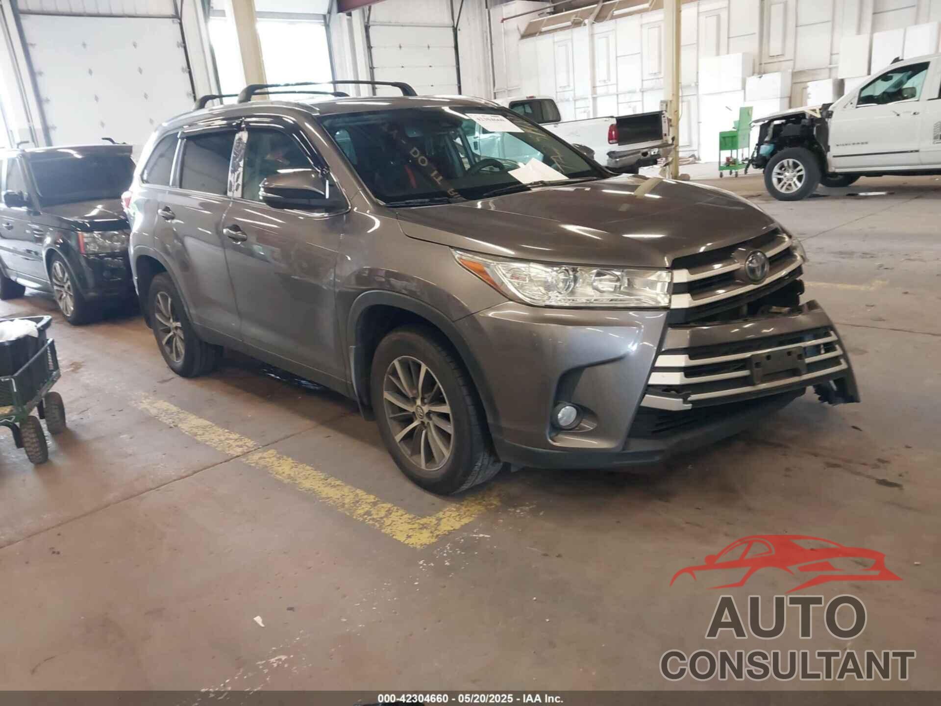 TOYOTA HIGHLANDER HYBRID 2019 - 5TDJGRFH5KS076623