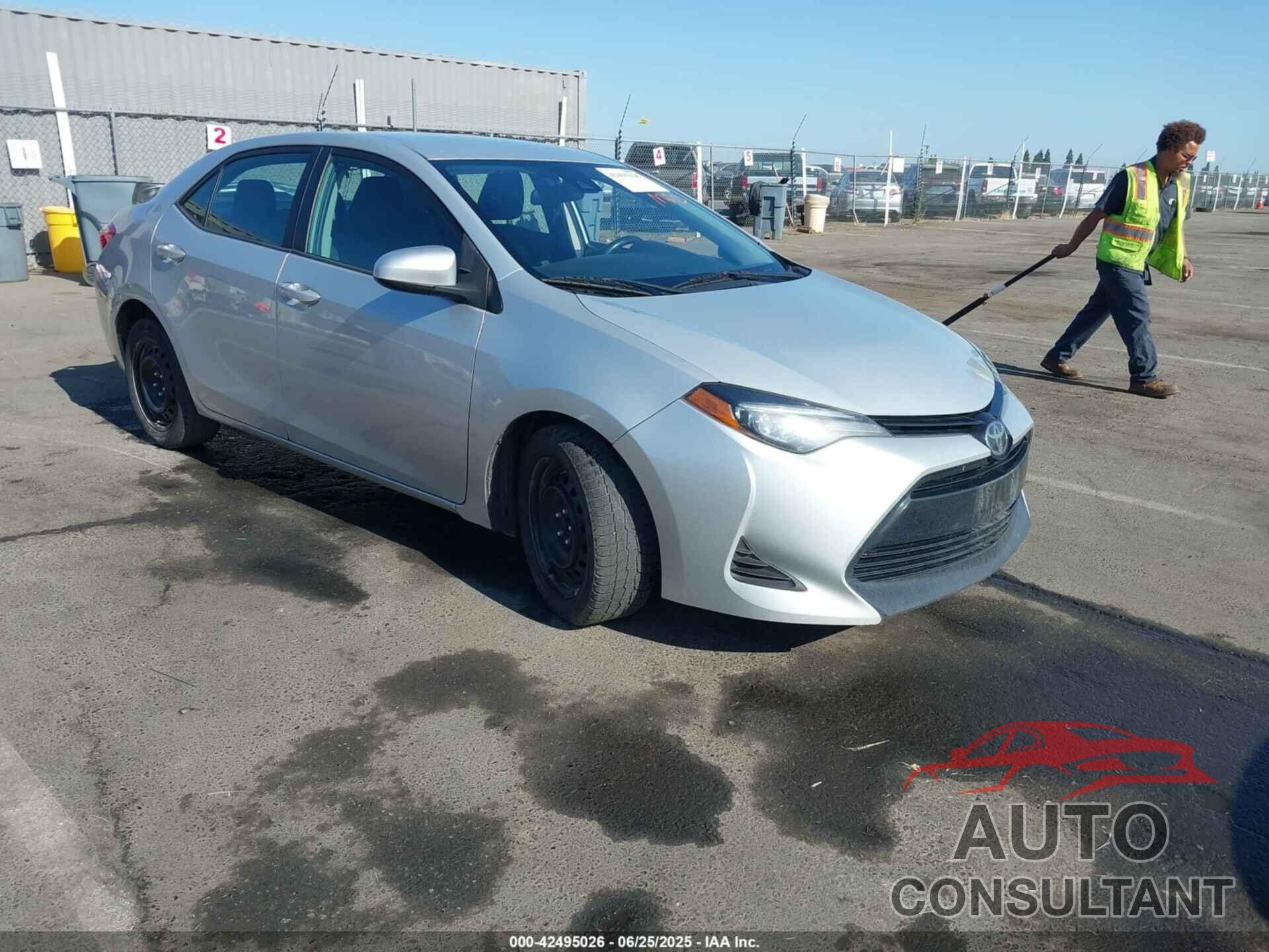 TOYOTA COROLLA 2018 - 2T1BURHE8JC079085