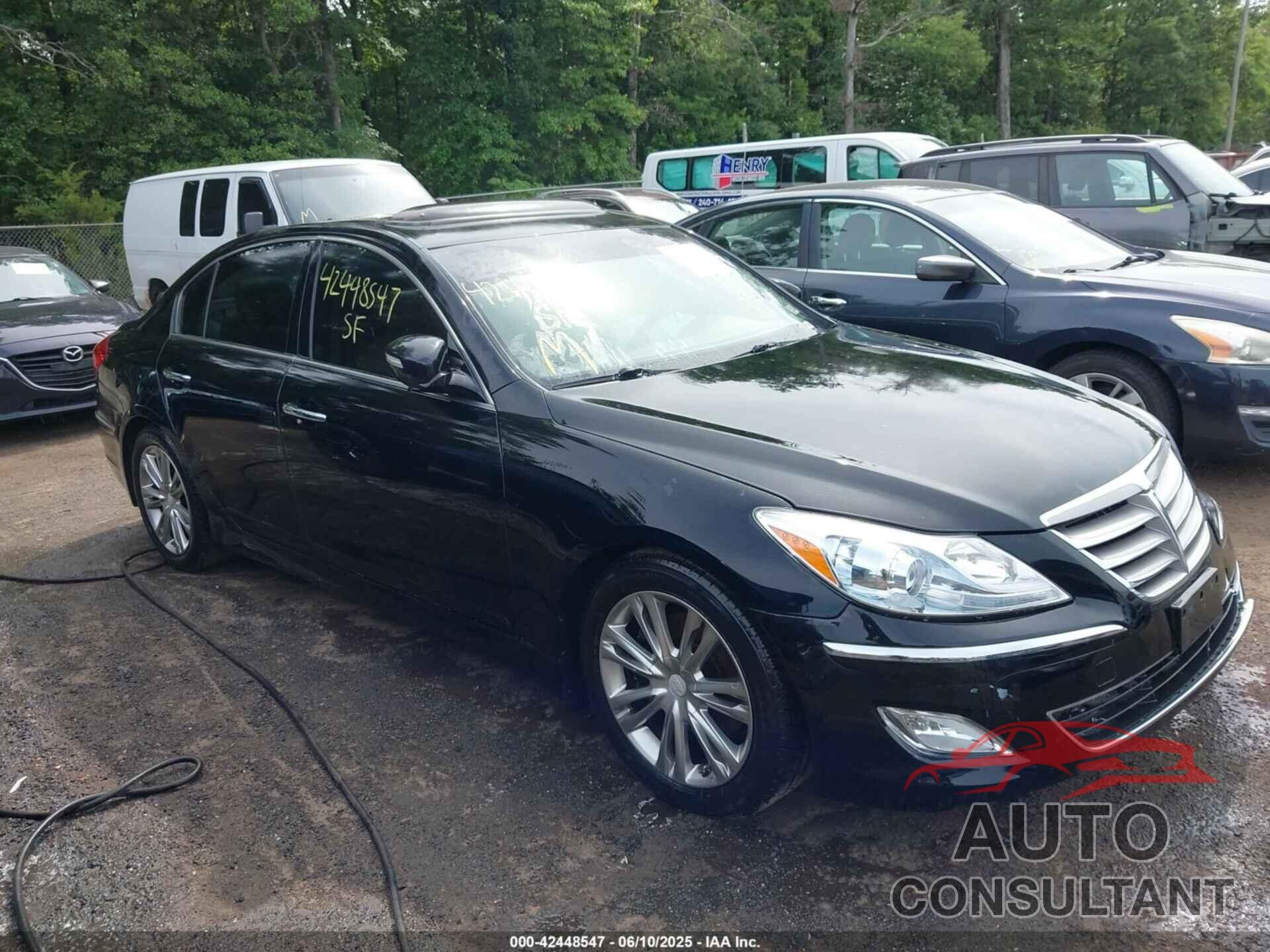 HYUNDAI GENESIS 2013 - KMHGC4DD4DU257795