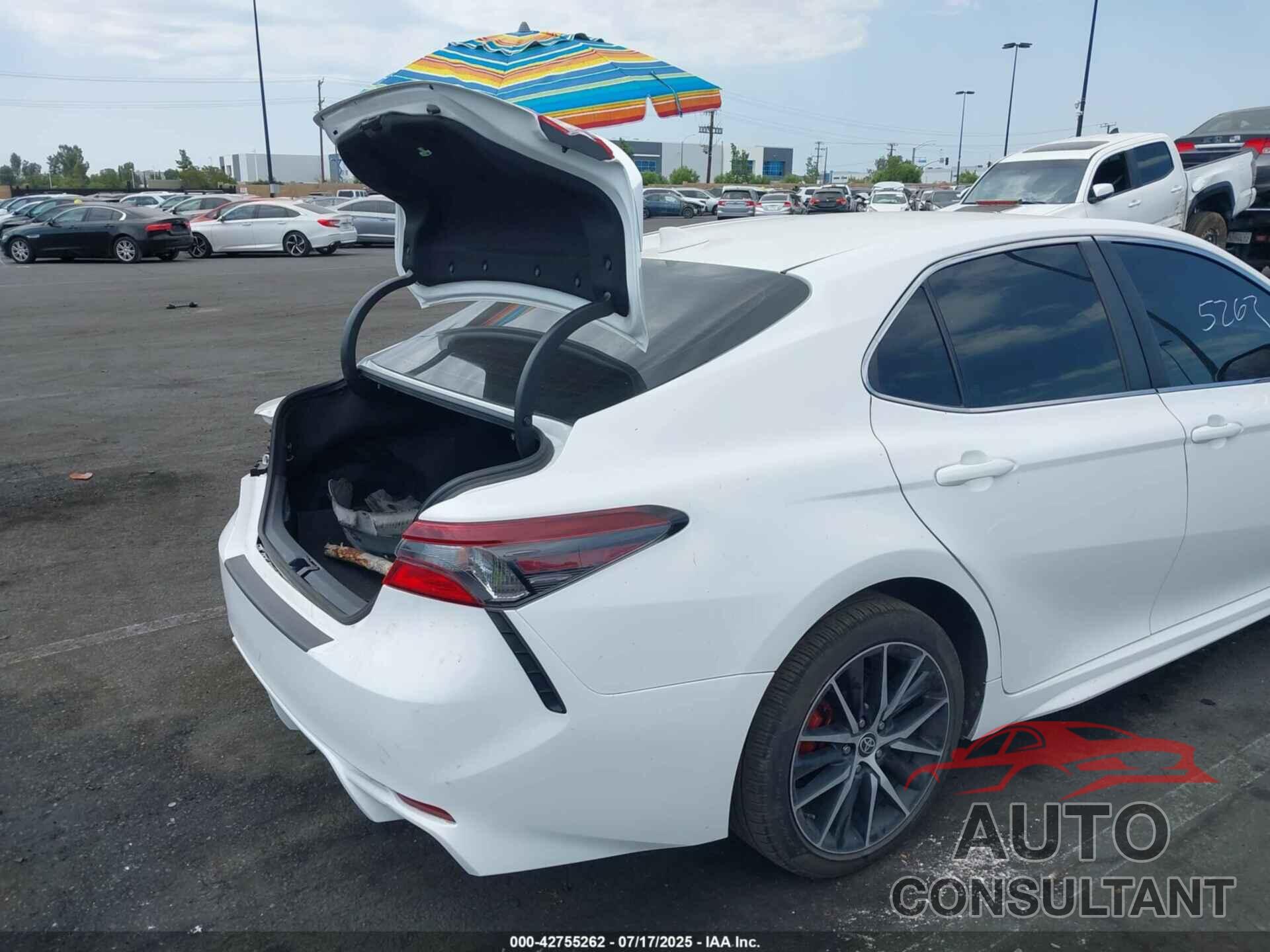 TOYOTA CAMRY 2022 - 4T1G31AK6NU580426