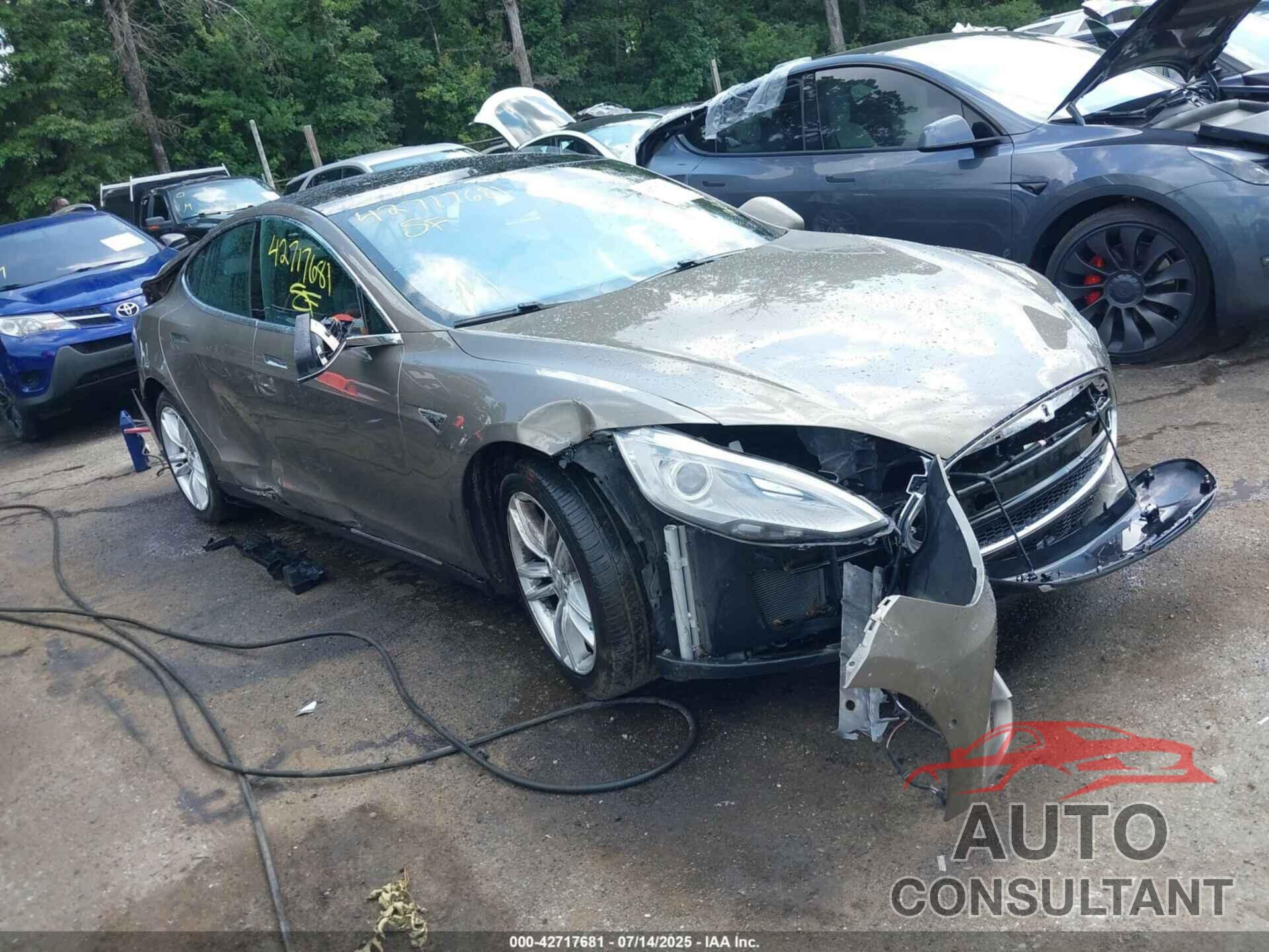TESLA MODEL S 2015 - 5YJSA1E12FF112483
