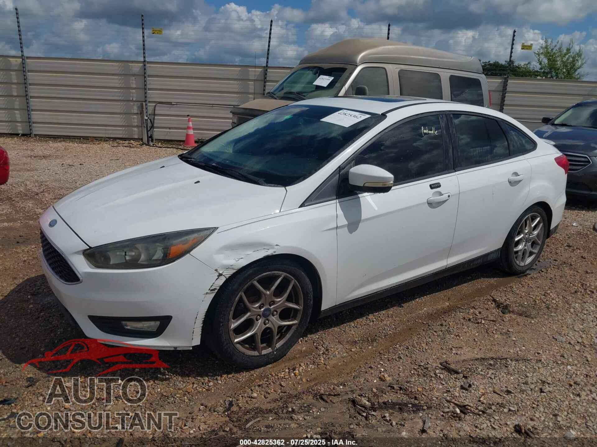 FORD FOCUS 2015 - 1FADP3F23FL200715