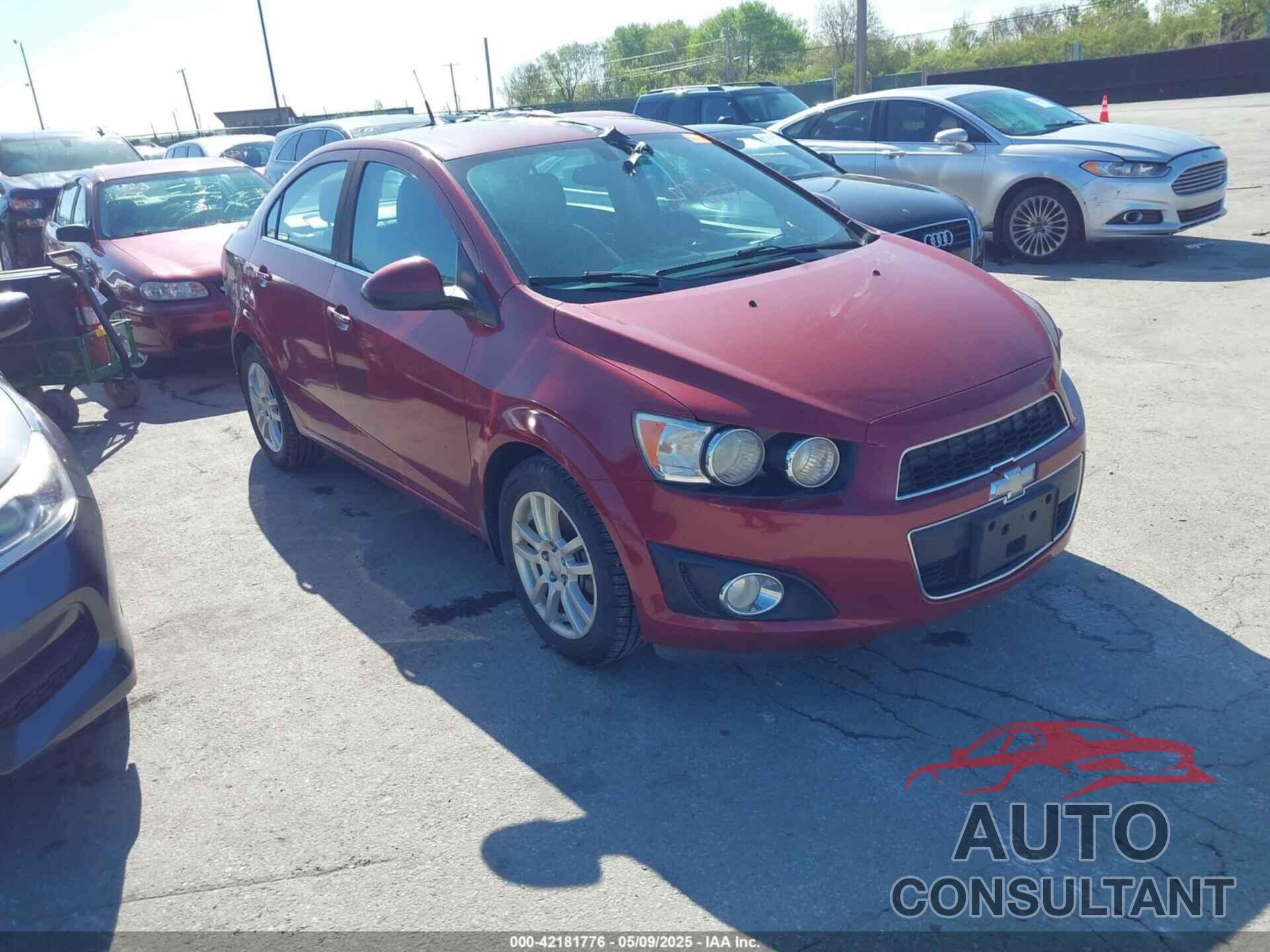 CHEVROLET SONIC 2014 - 1G1JC5SH8E4153469