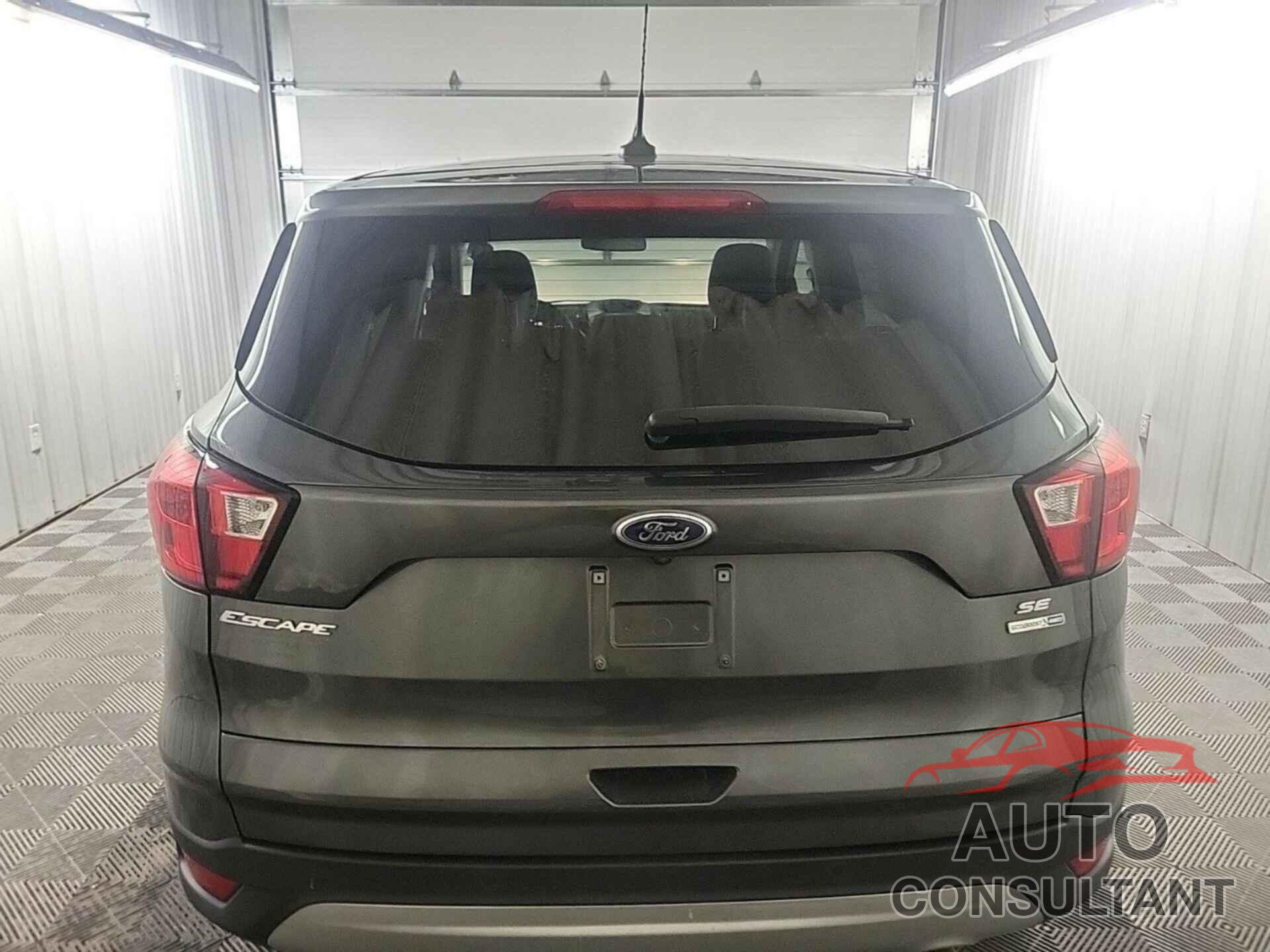 FORD ESCAPE 2019 - 1FMCU9GD8KUC07497