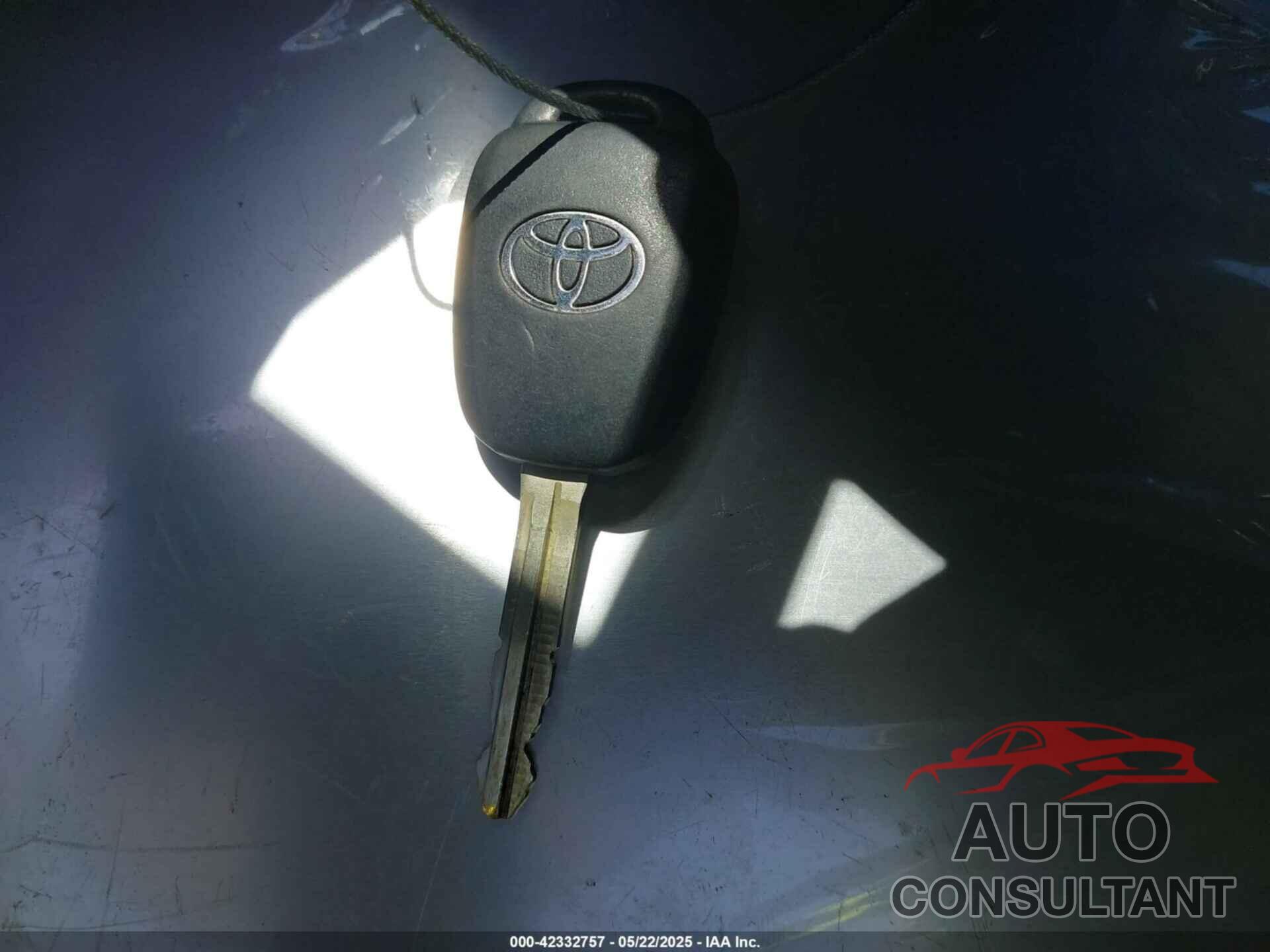 TOYOTA COROLLA 2018 - 5YFBURHE9JP835586