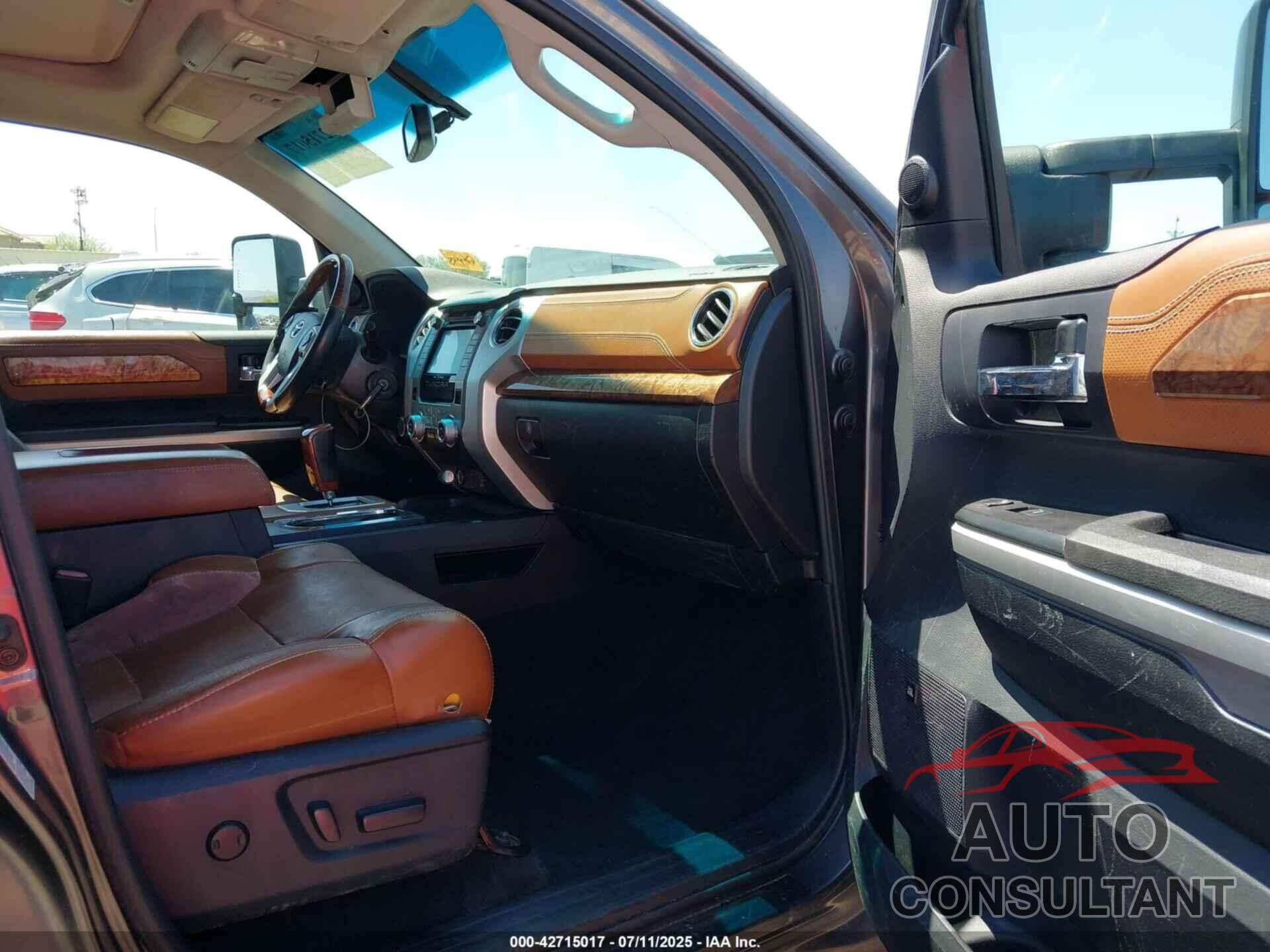 TOYOTA TUNDRA 2016 - 5TFAW5F15GX542034