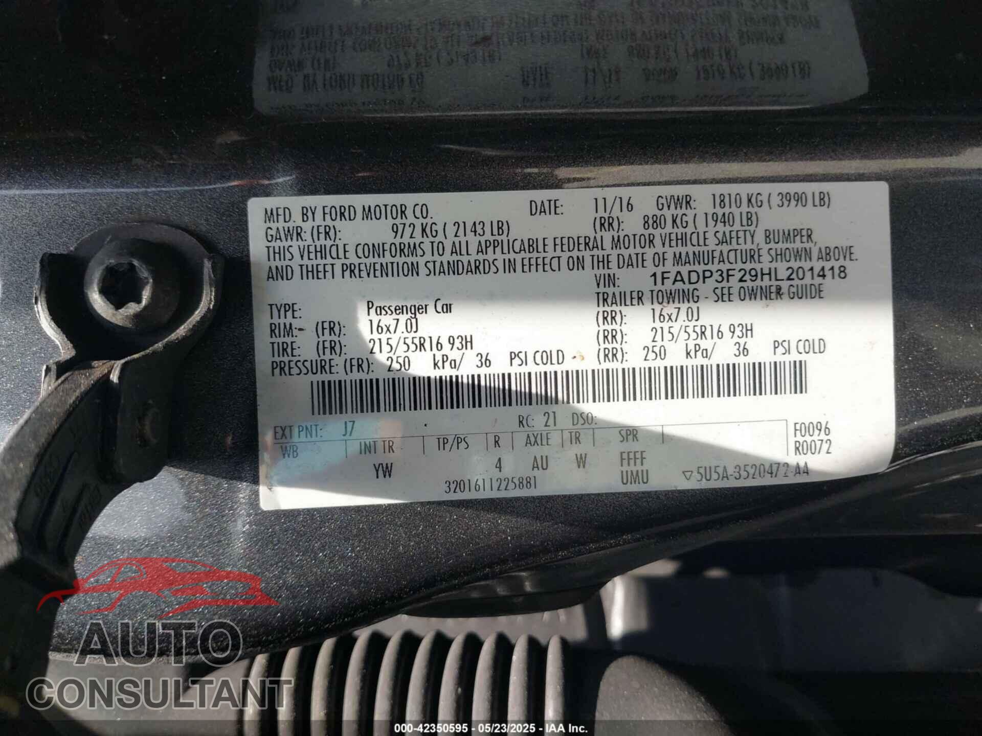 FORD FOCUS 2017 - 1FADP3F29HL201418