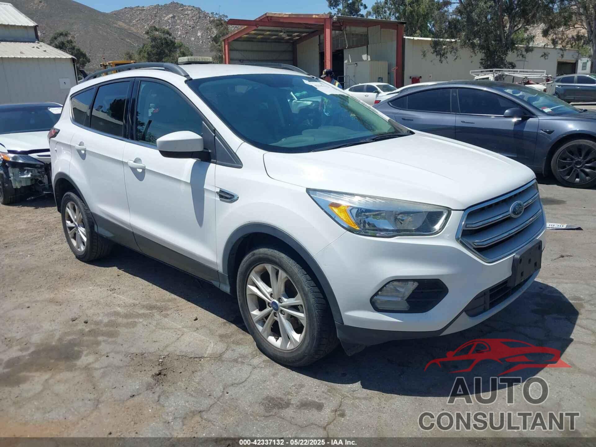 FORD ESCAPE 2018 - 1FMCU0GD4JUA57205