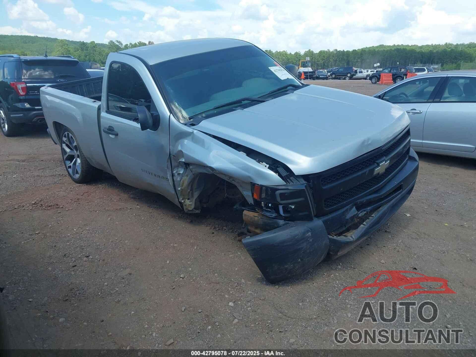 CHEVROLET SILVERADO 1500 2011 - 1GCNCPEX5BZ242373