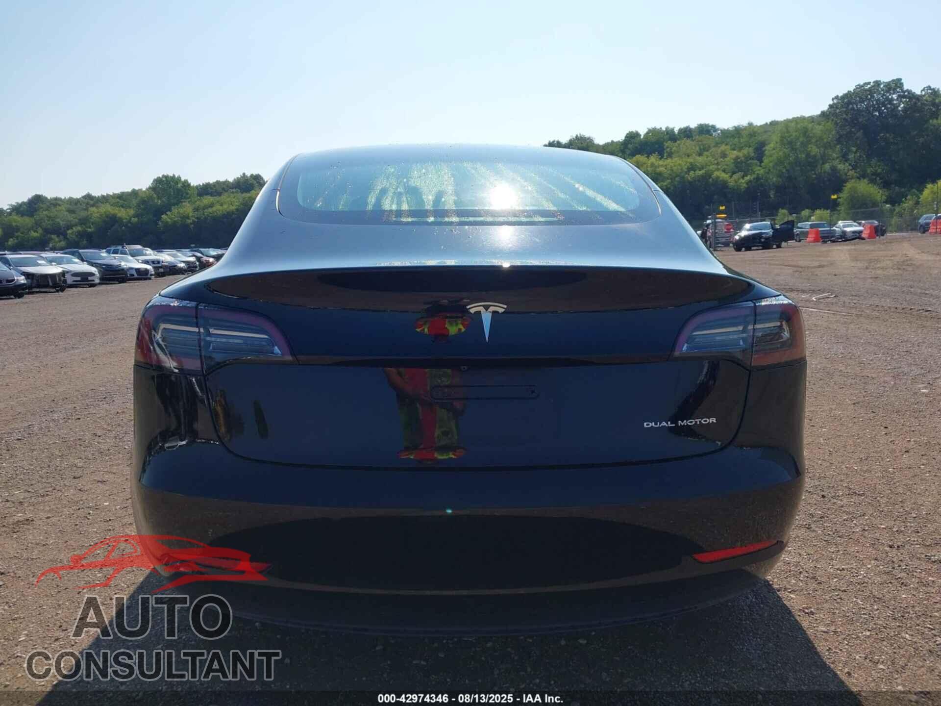 TESLA MODEL 3 2019 - 5YJ3E1EBXKF212018