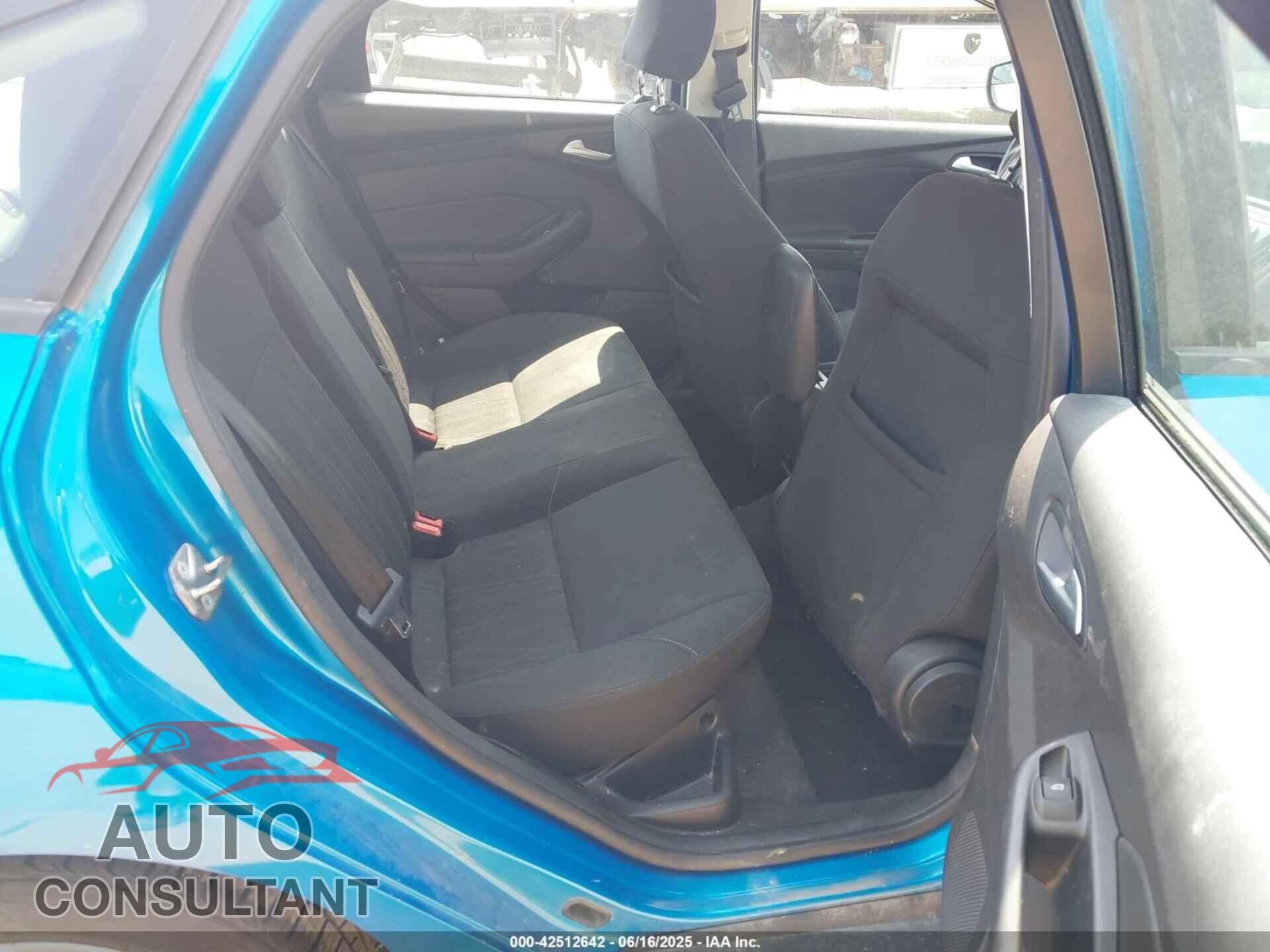 FORD FOCUS 2017 - 1FADP3F26HL242802