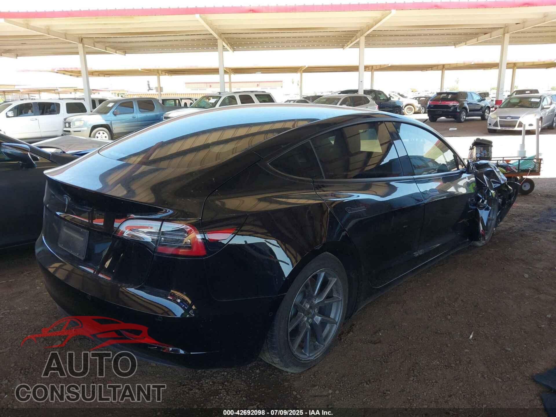 TESLA MODEL 3 2021 - 5YJ3E1EA7MF074870