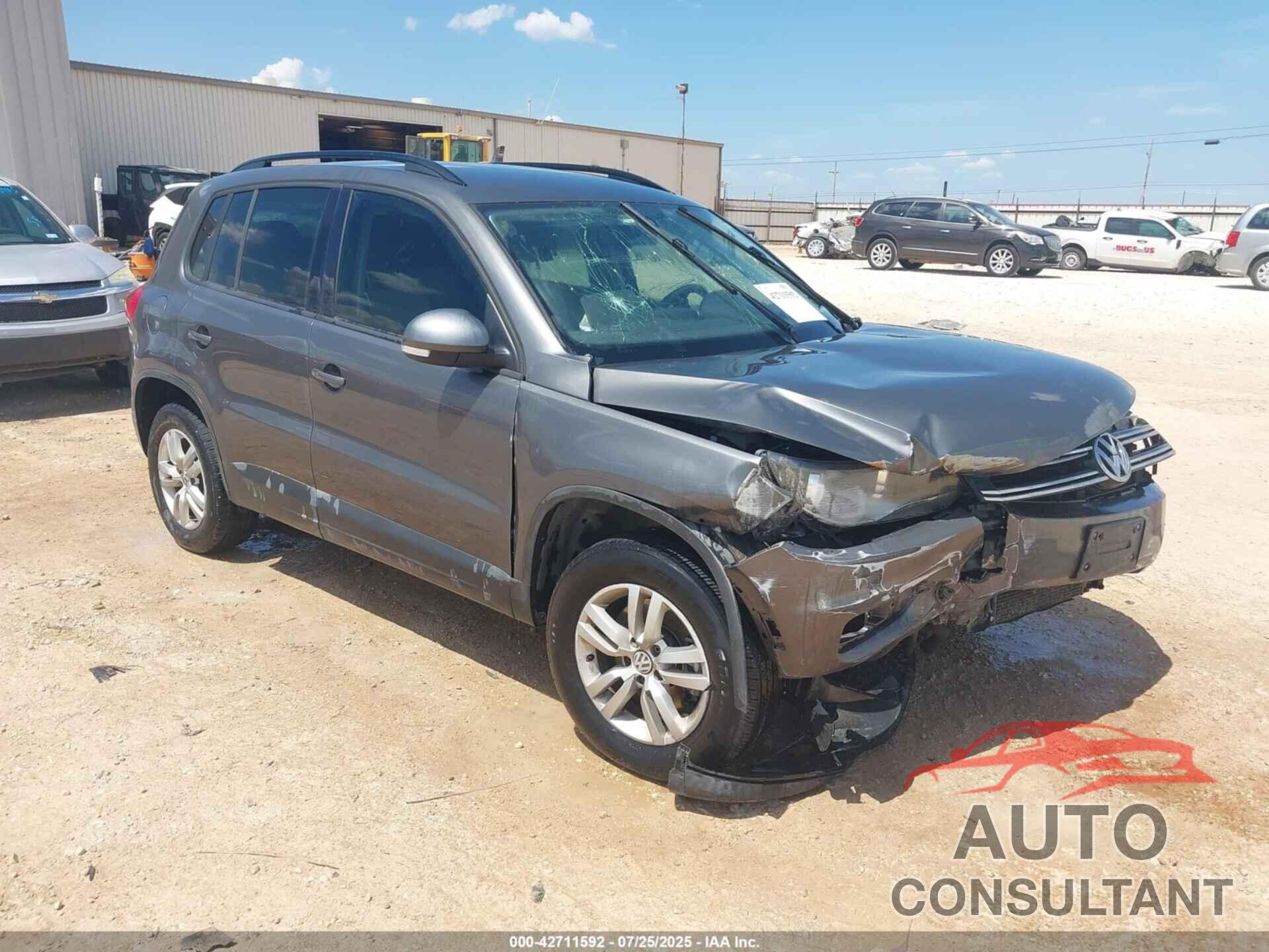 VOLKSWAGEN TIGUAN 2016 - WVGAV7AX4GW599546