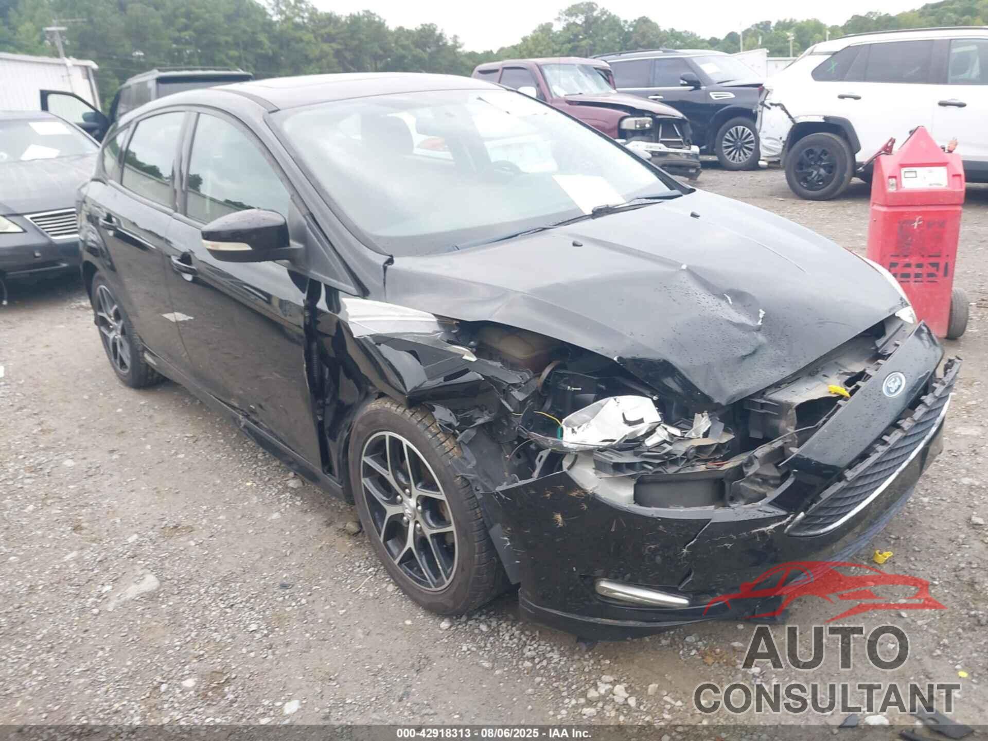 FORD FOCUS 2016 - 1FADP3K2XGL327937