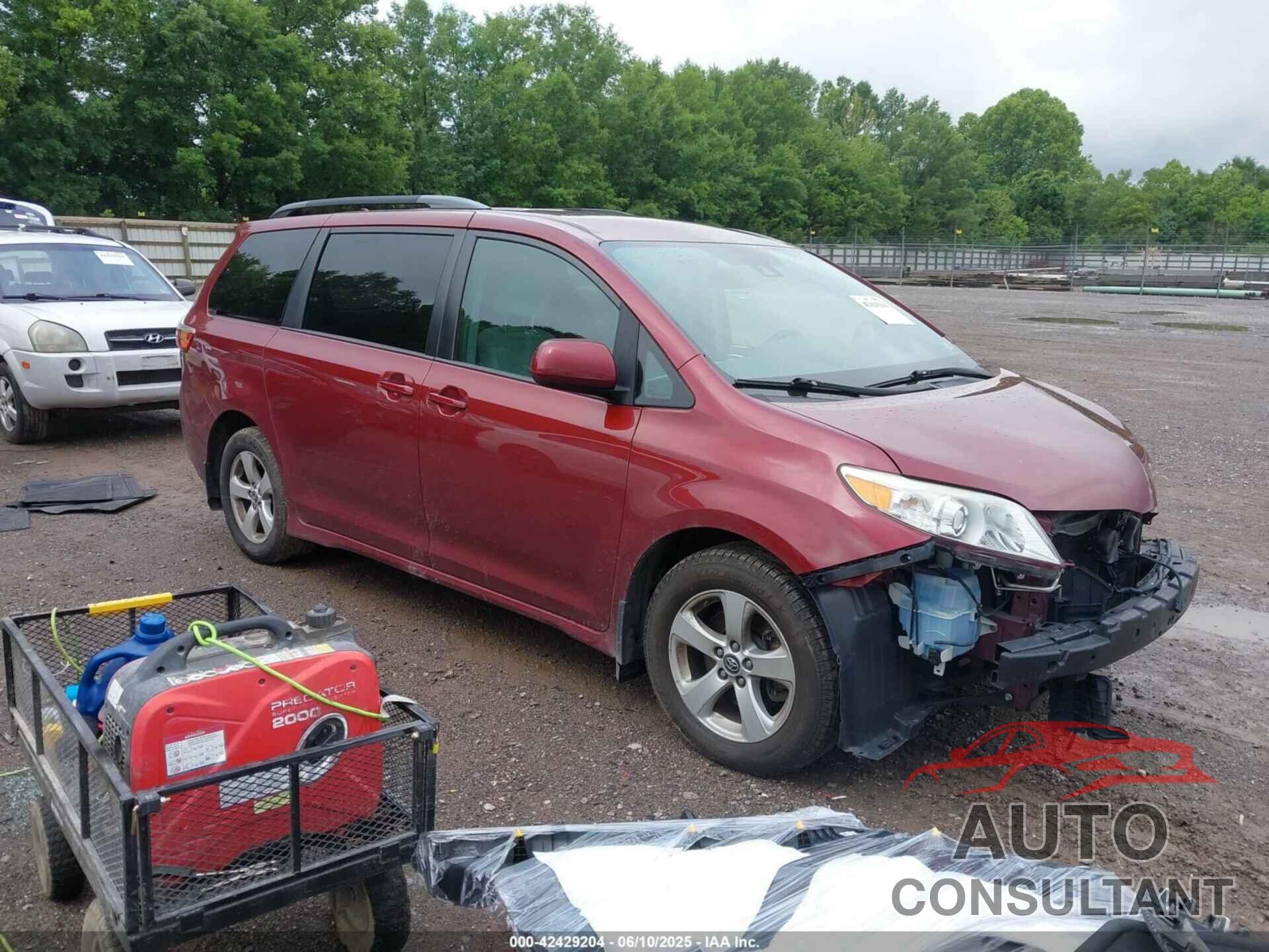 TOYOTA SIENNA 2018 - 5TDKZ3DCXJS958114