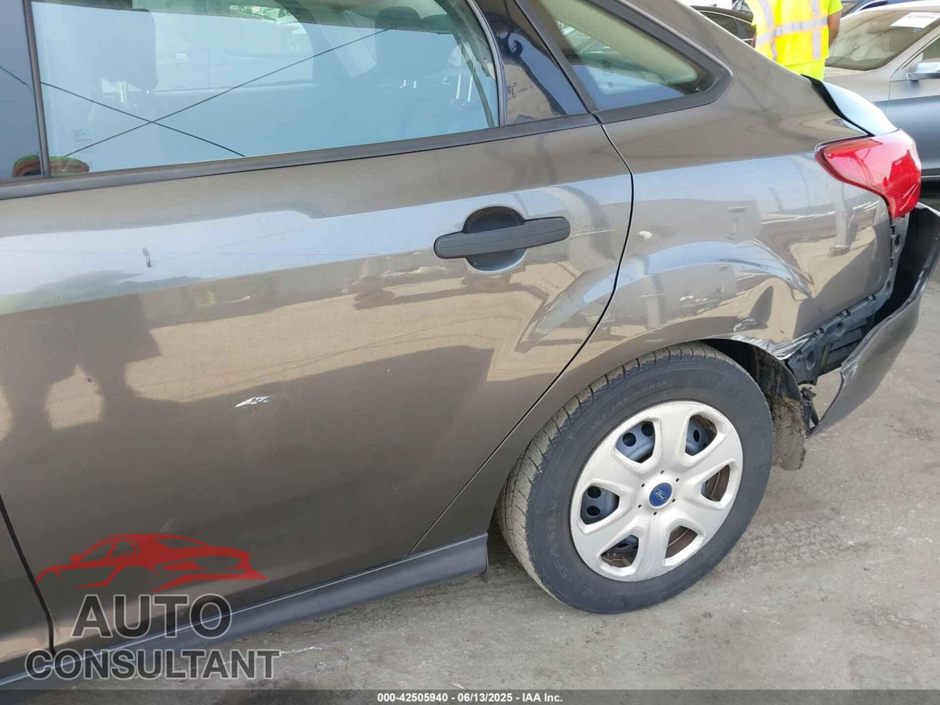 FORD FOCUS 2016 - 1FADP3E29GL208580