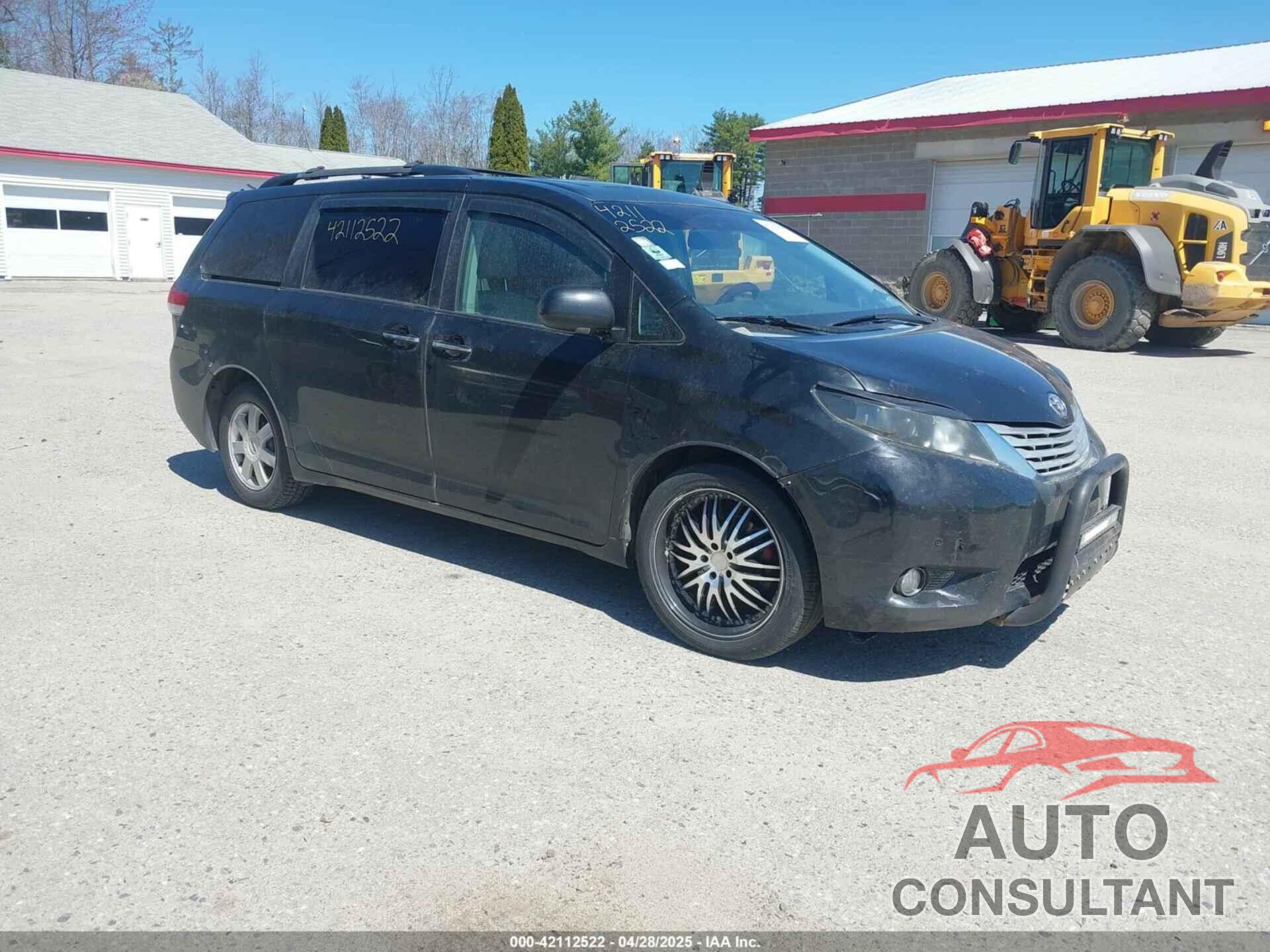 TOYOTA SIENNA 2011 - 5TDDK3DC8BS011975