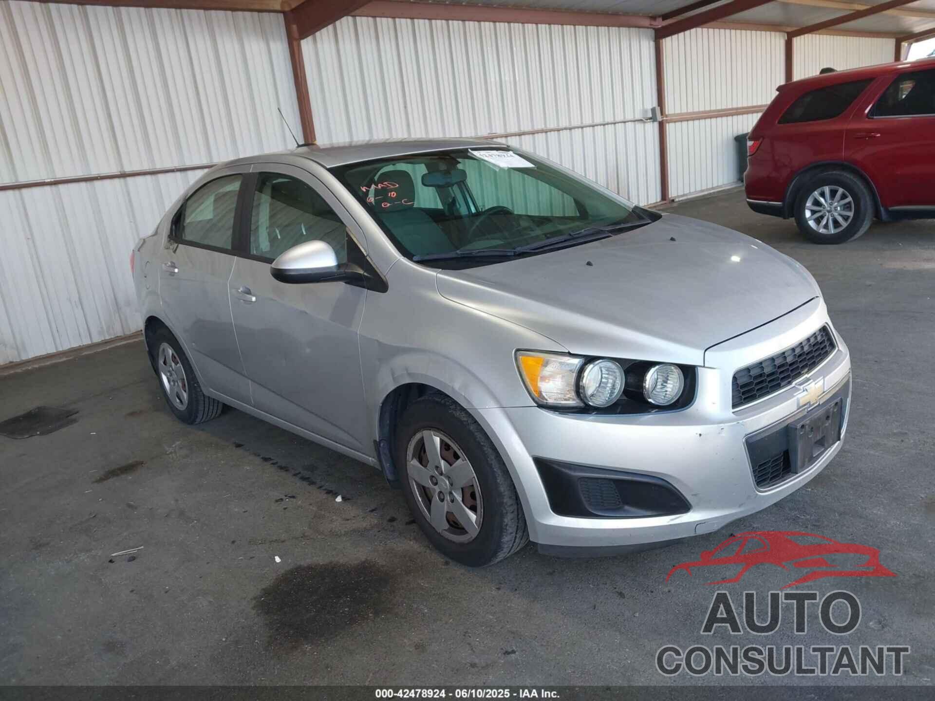 CHEVROLET SONIC 2015 - 1G1JA5SGXF4137384