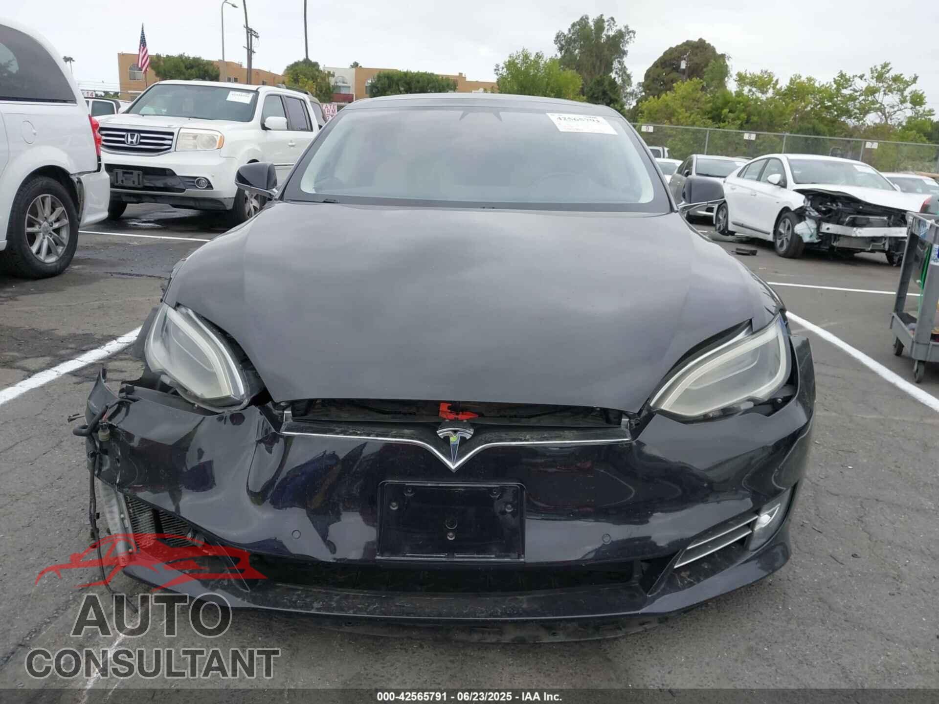 TESLA MODEL S 2017 - 5YJSA1E26HF197176
