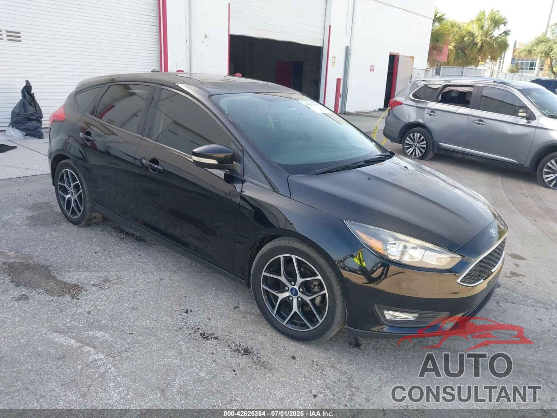 FORD FOCUS 2018 - 1FADP3M23JL292758