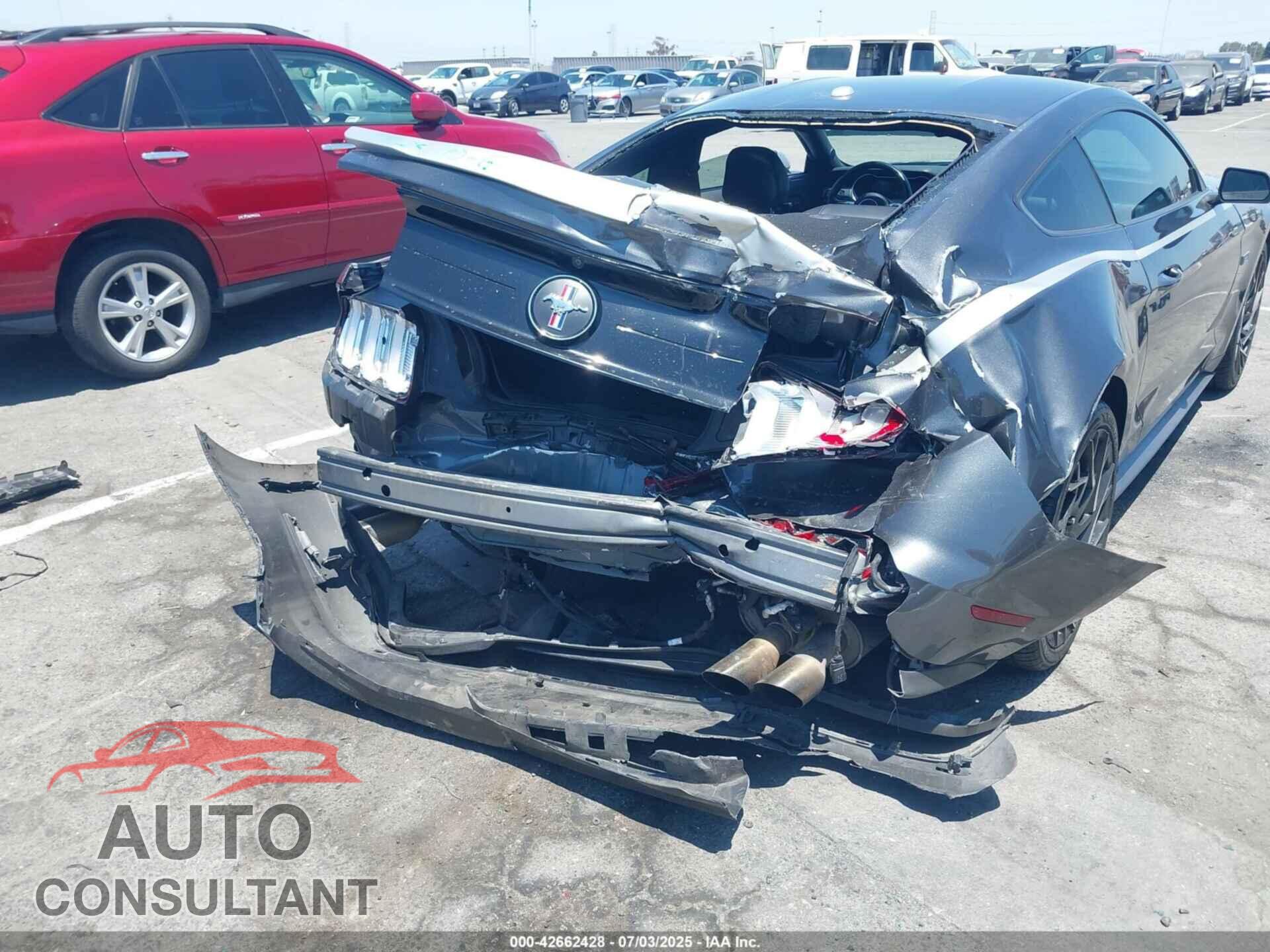 FORD MUSTANG 2020 - 1FA6P8TD4L5124725