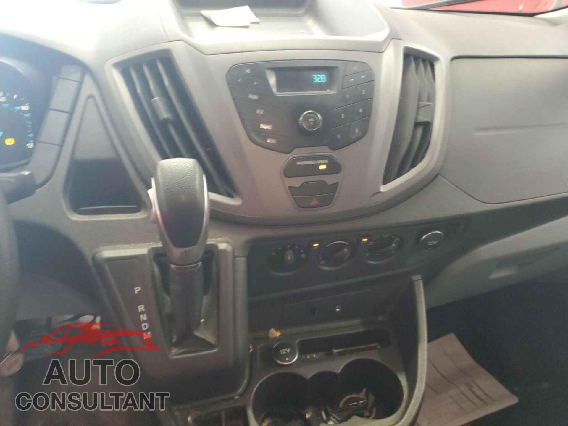 FORD TRANSIT 2015 - 1FTNE1YM5FKB01049
