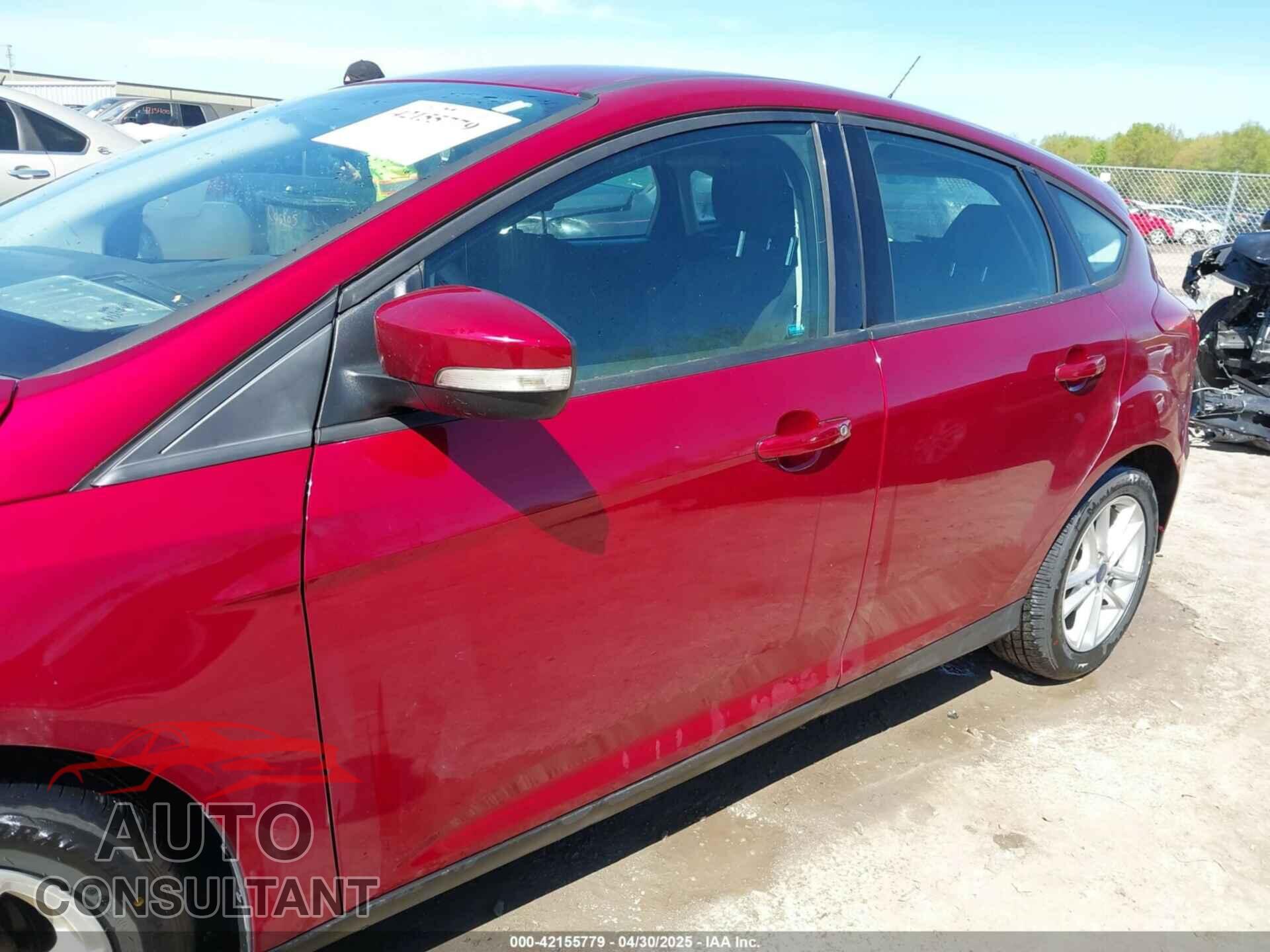 FORD FOCUS 2017 - 1FADP3K25HL209375