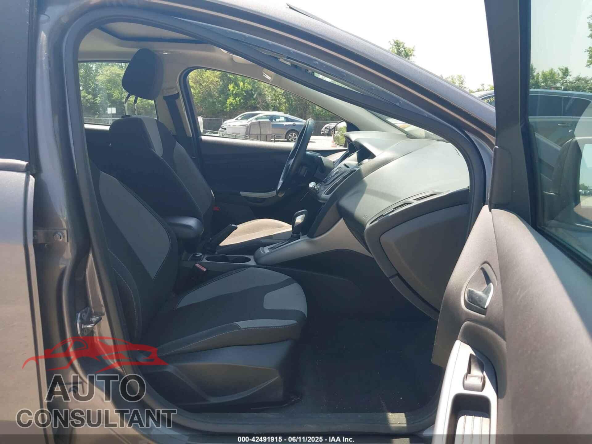 FORD FOCUS 2012 - 1FAHP3K28CL229646
