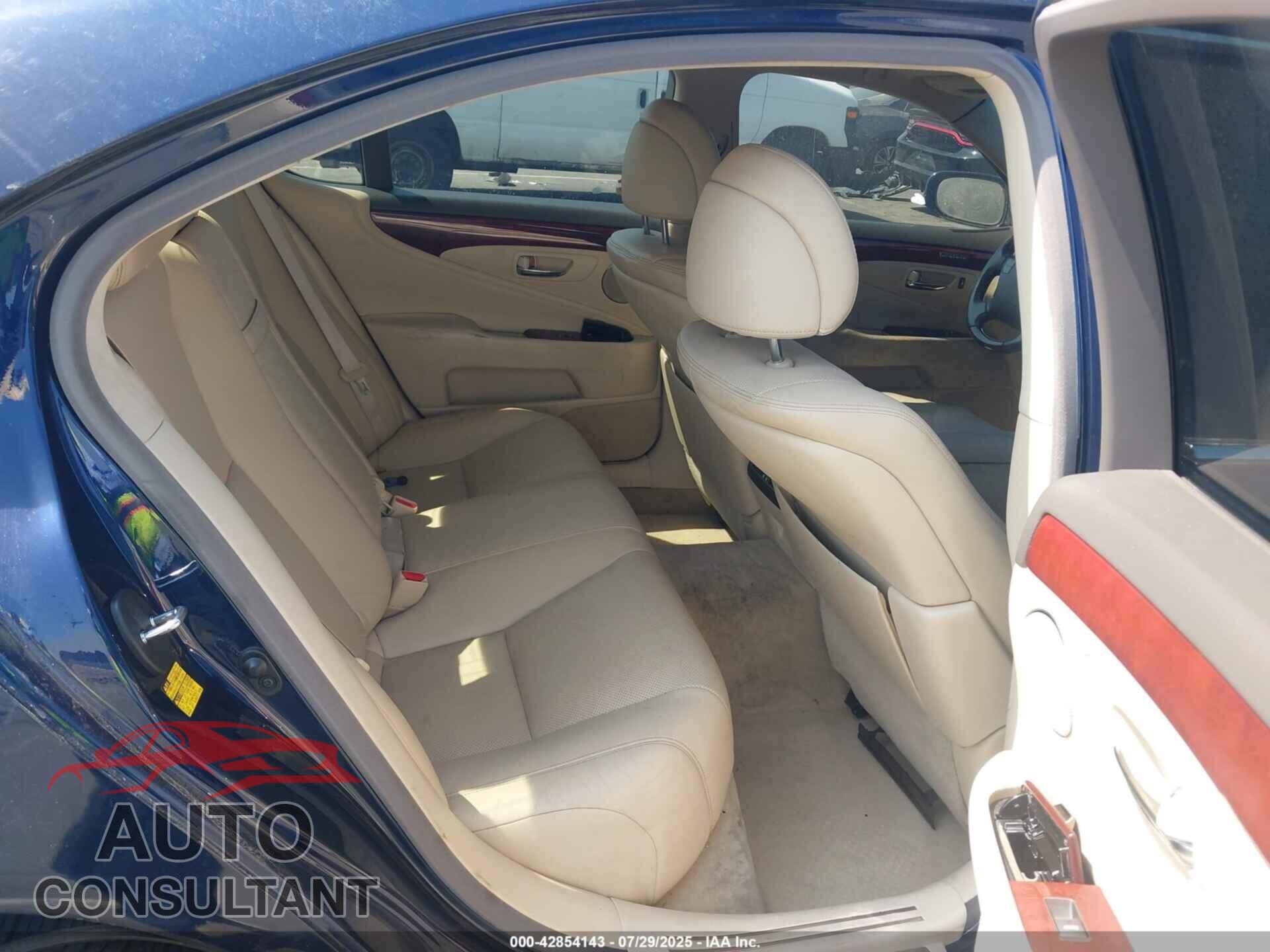LEXUS LS 460 2011 - JTHBL5EF8B5102595