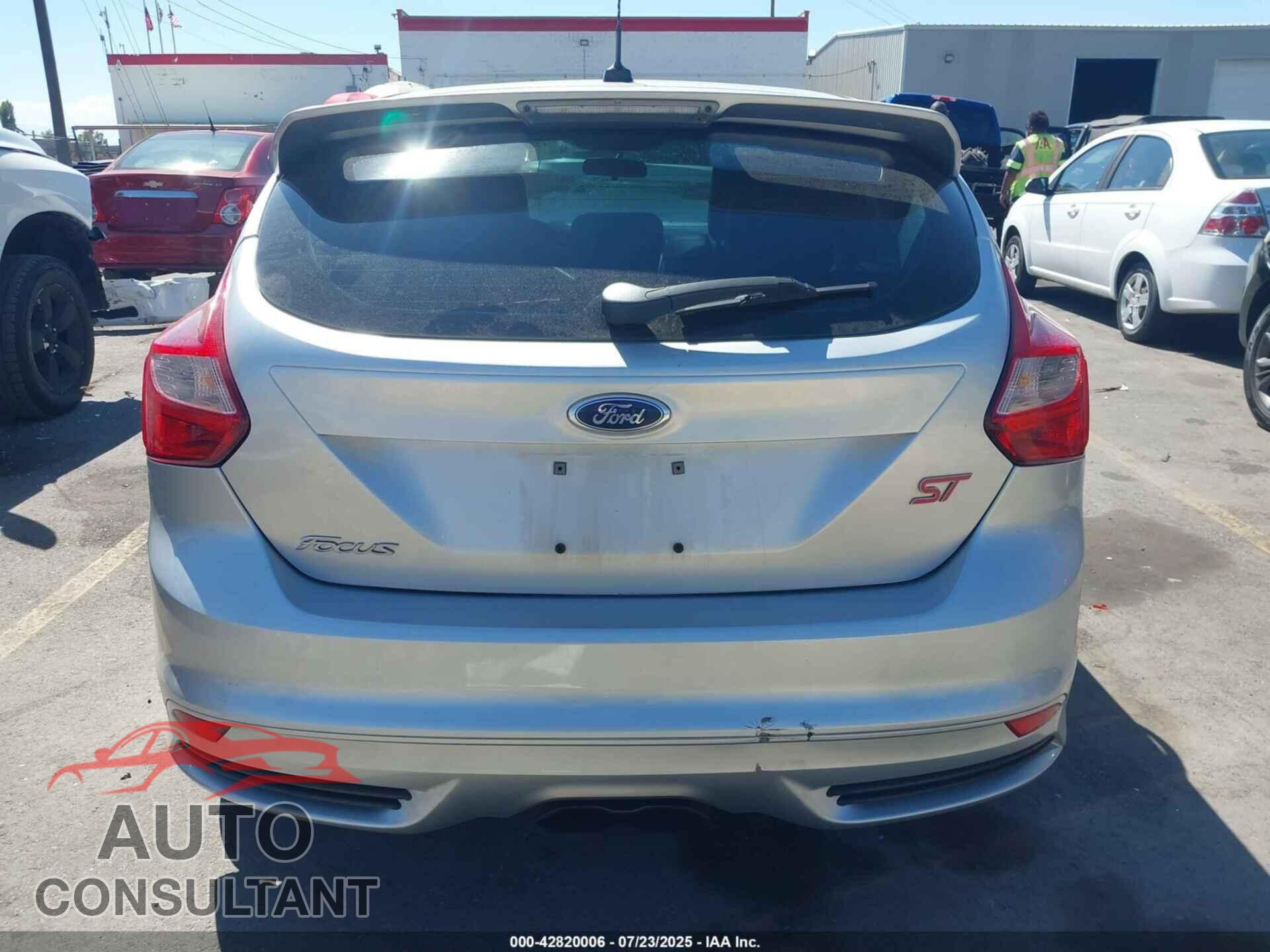 FORD FOCUS ST 2014 - 1FADP3L94EL146745