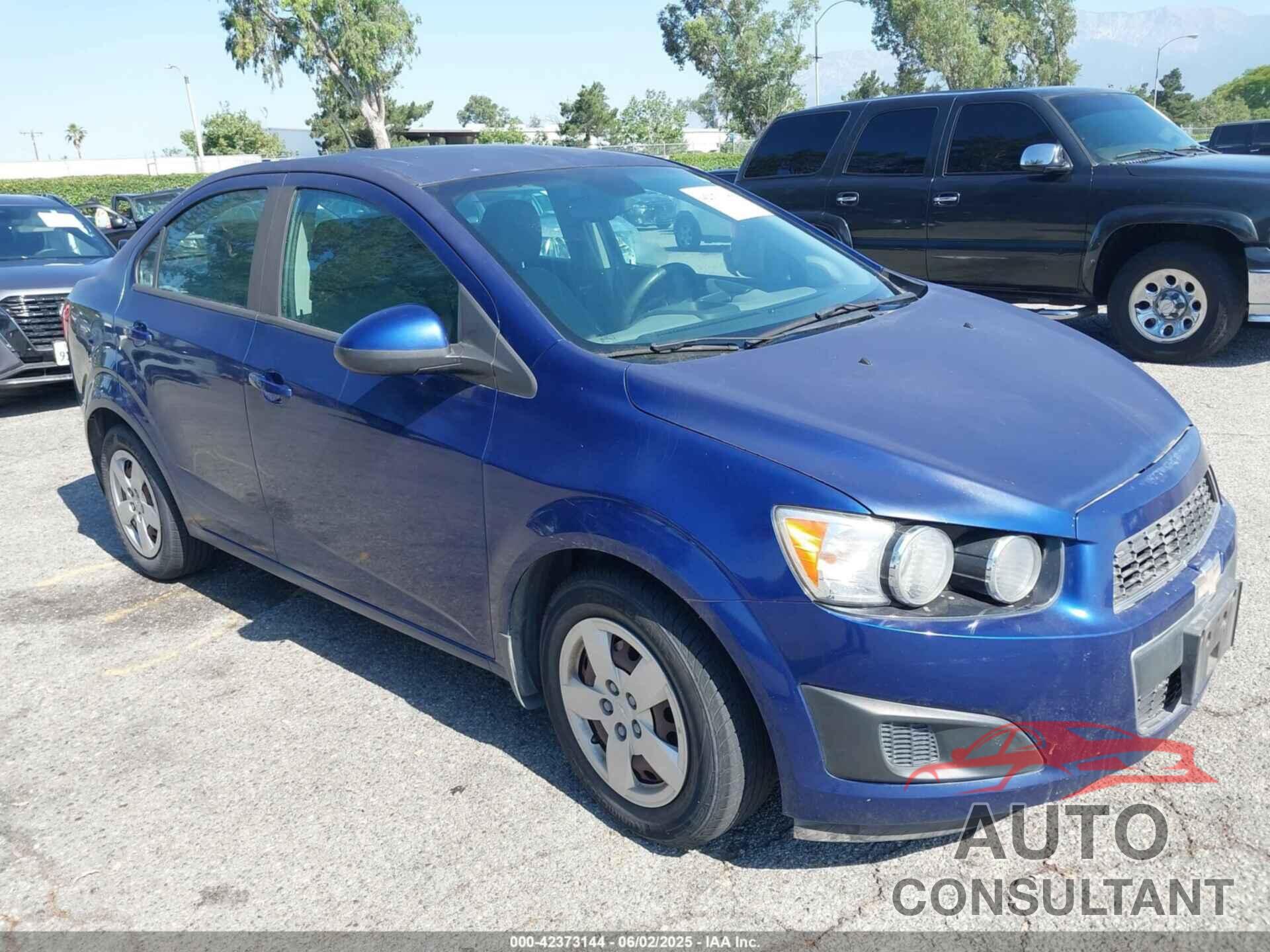 CHEVROLET SONIC 2013 - 1G1JB5SG9D4119579