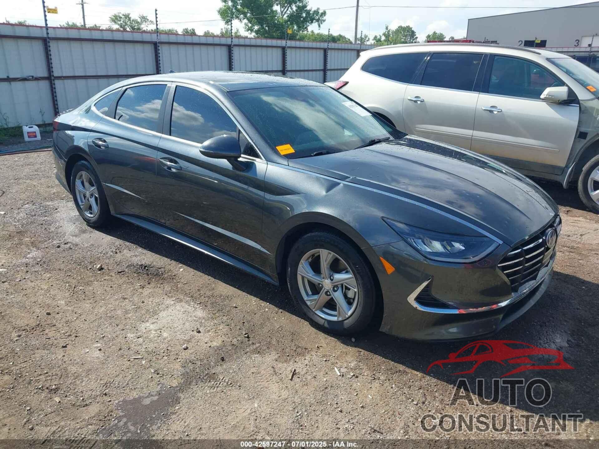 HYUNDAI SONATA 2023 - KMHL24JA7PA255492