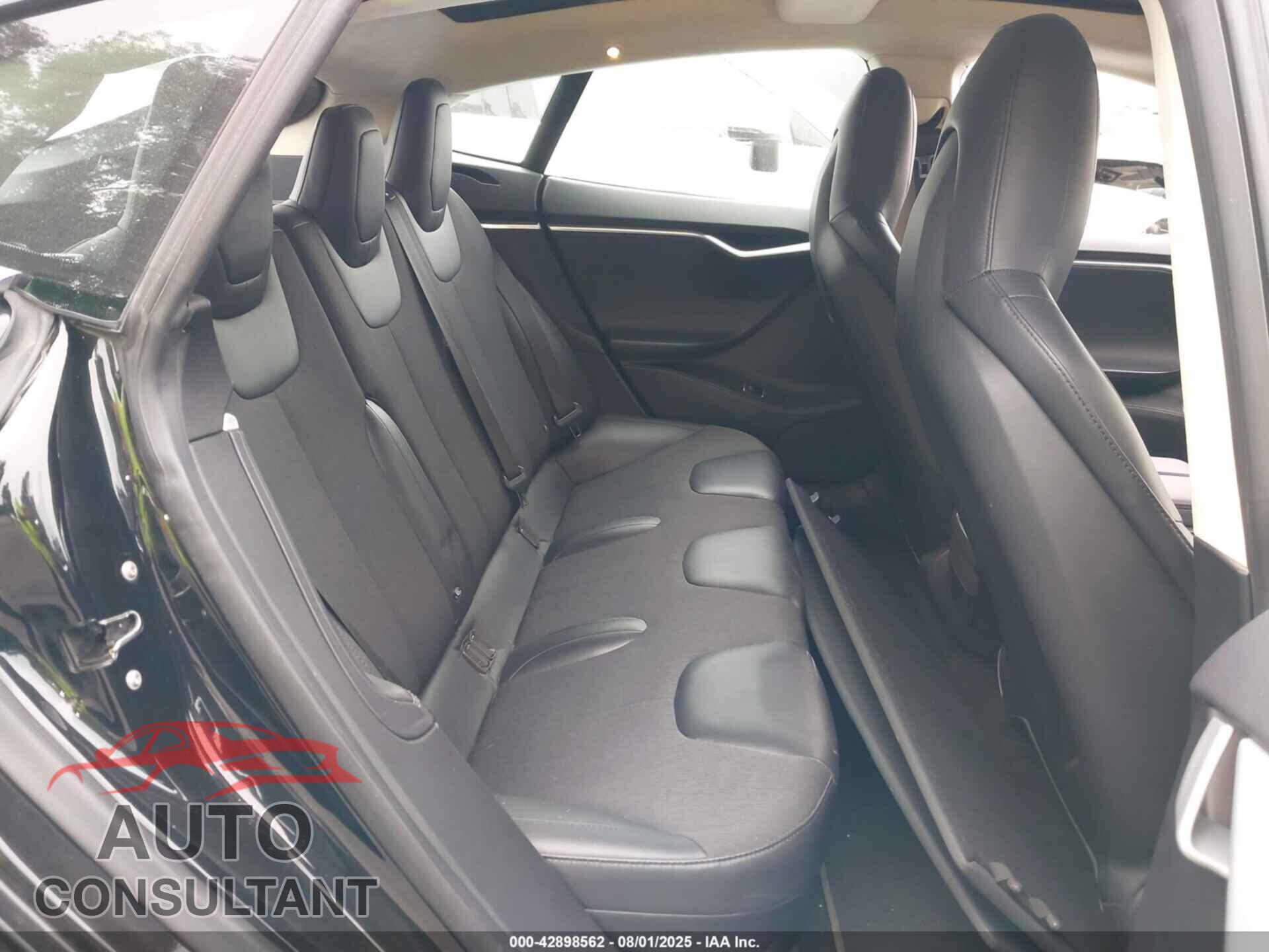 TESLA MODEL S 2015 - 5YJSA1E18FF118997