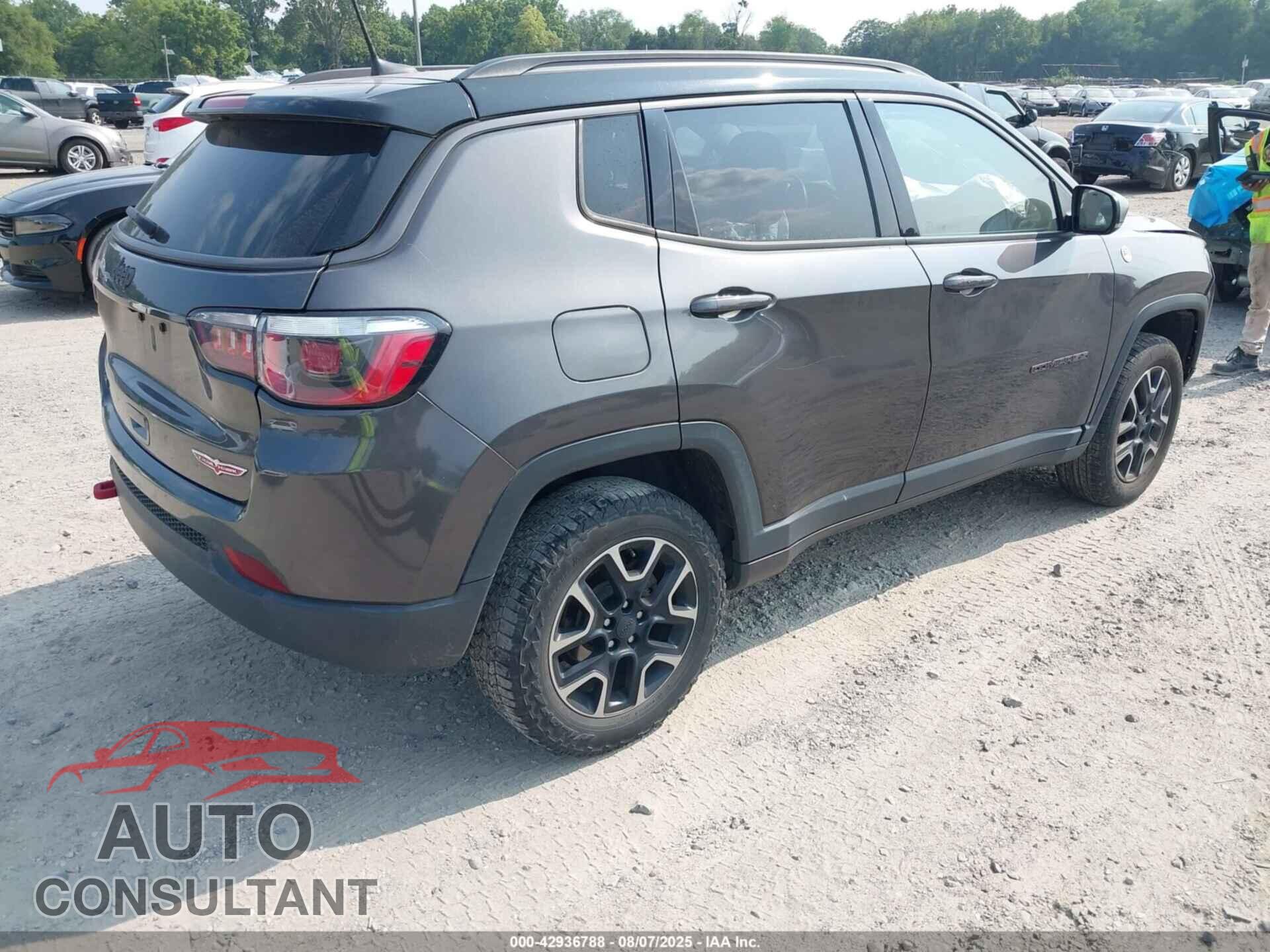 JEEP COMPASS 2019 - 3C4NJDDB6KT671166