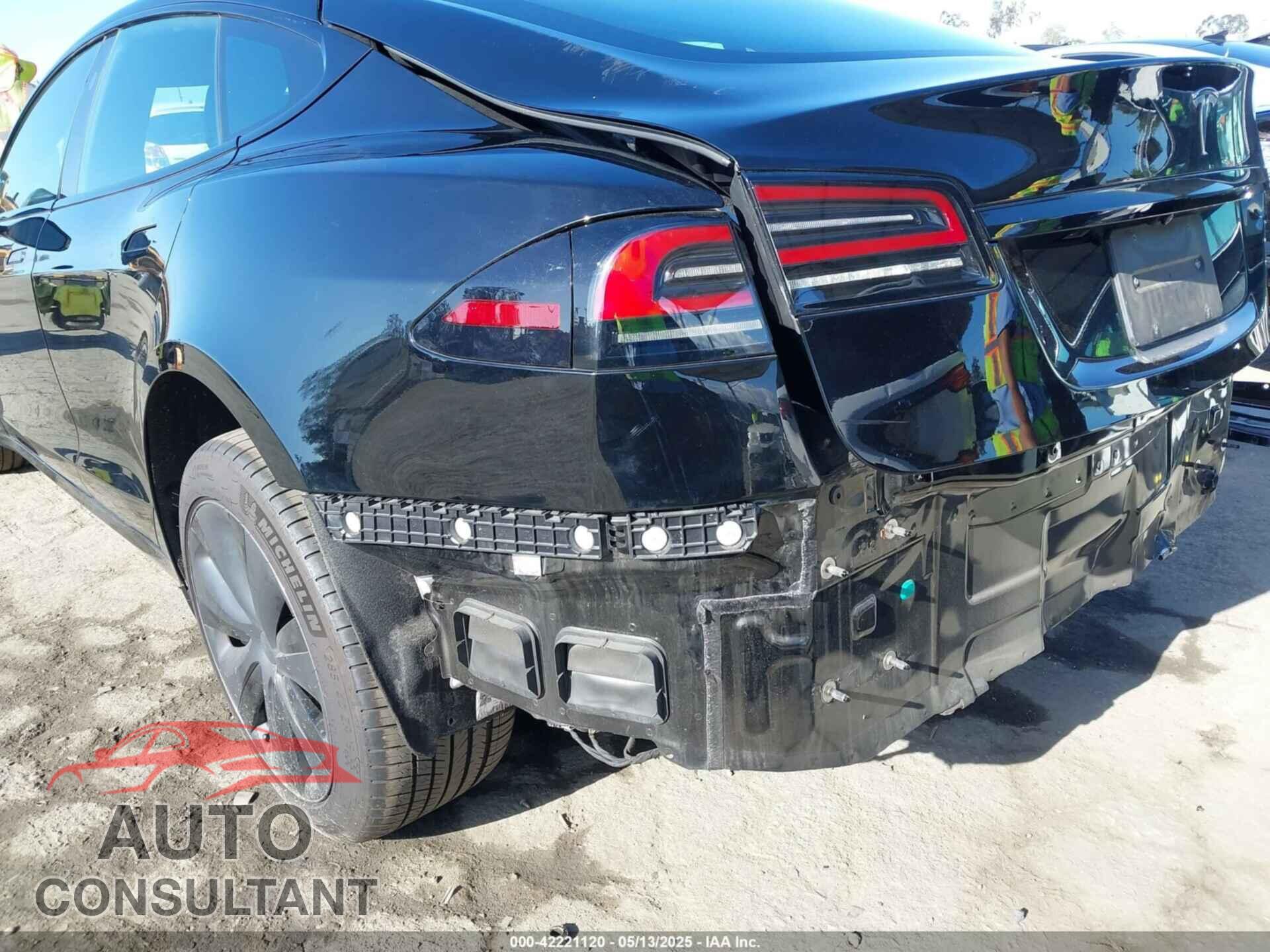 TESLA MODEL S 2022 - 5YJSA1E56NF492915