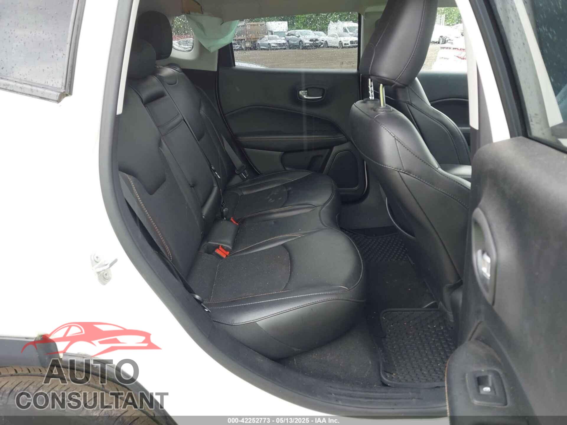 JEEP COMPASS 2019 - 3C4NJDBB7KT689257