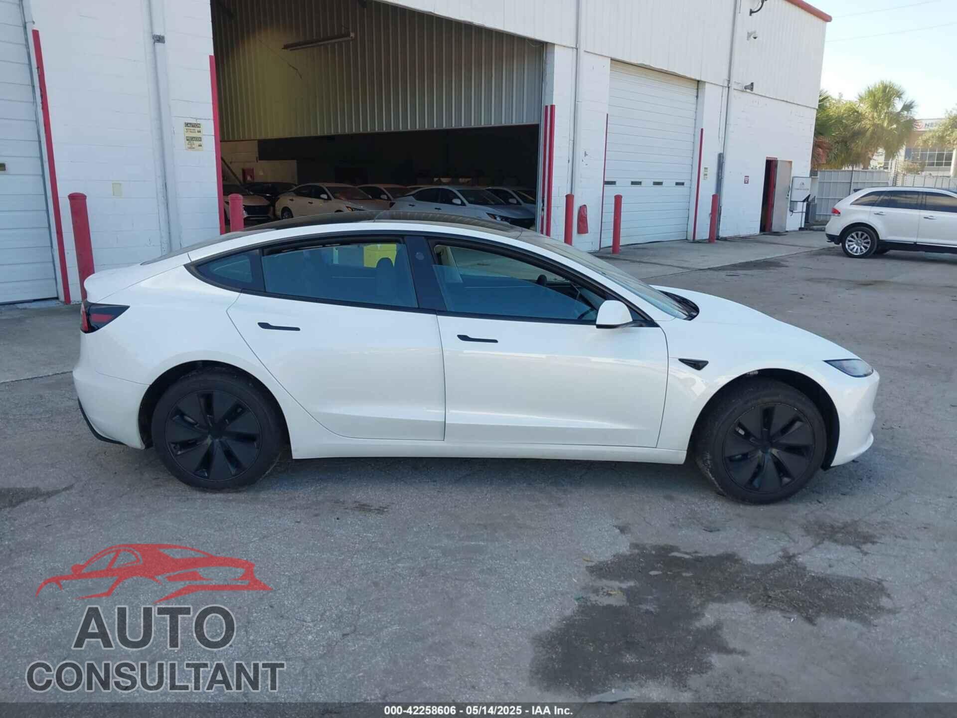 TESLA MODEL 3 2025 - 5YJ3E1EA2SF988439