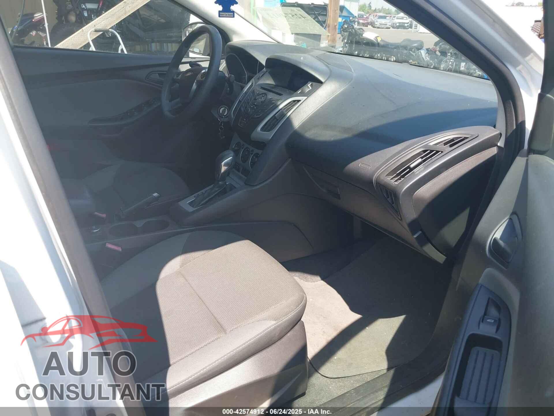 FORD FOCUS 2012 - 1FAHP3F26CL175855