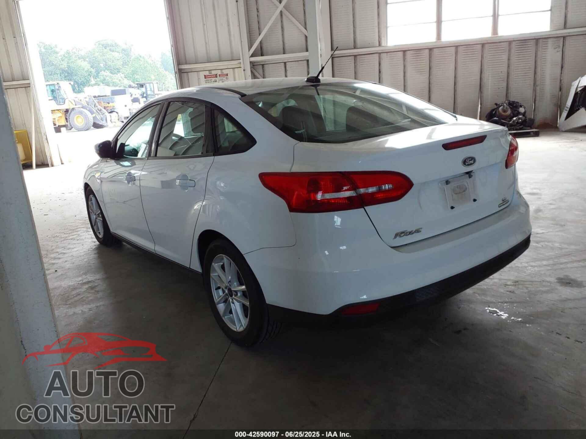 FORD FOCUS 2016 - 1FADP3F26GL247657